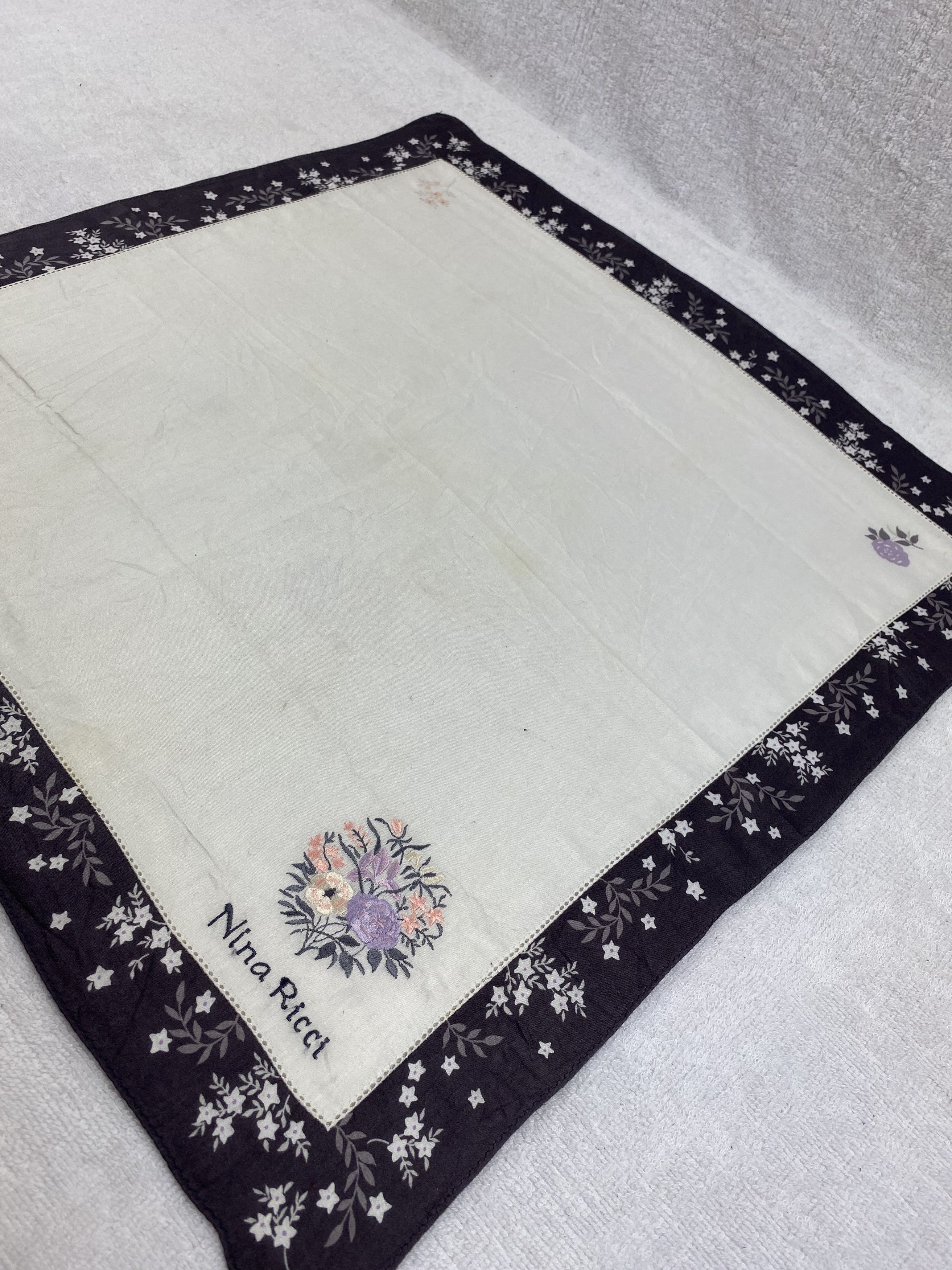 Nina Ricci × Vintage Nina Ricci Handkerchief / Bandana / Neckerchief Size ONE SIZE - 4 Thumbnail