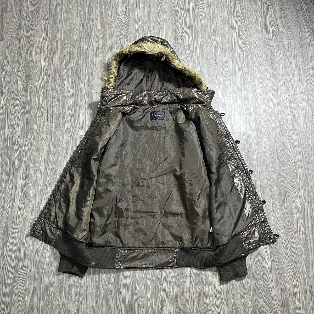 If Six Was Nine × Japanese Brand × Le Grande Bleu (L.G.B.) H.C.M HOMME - 2000's Style Fur Metalic Brown Bomber Jacket Size US L / EU 52-54 / 3 - 7 Thumbnail