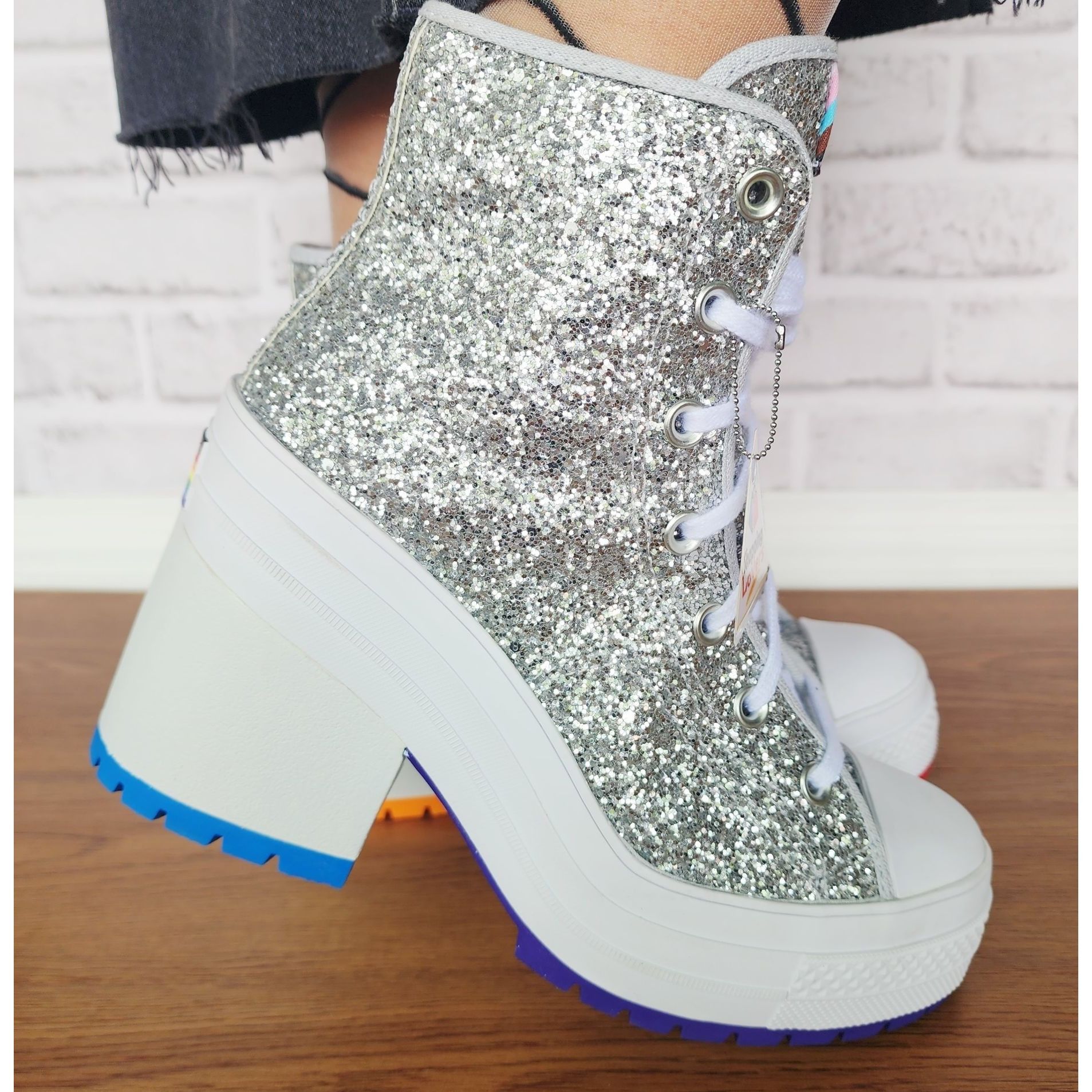 Converse Chuck 70 De Luxe Size 5.5 Mens Shoes Heel Boots Pla in Silver