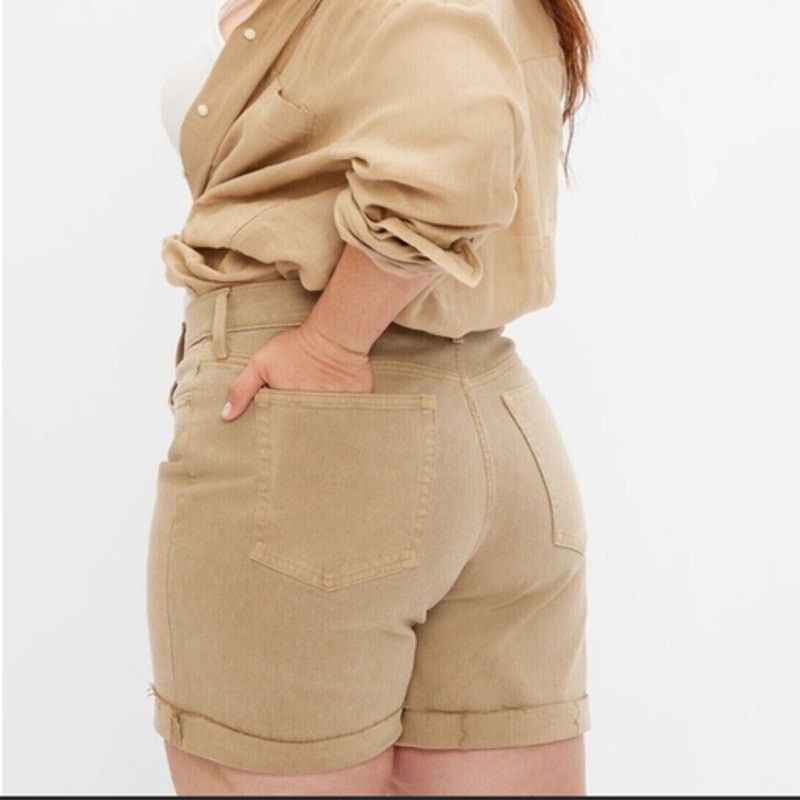 Gap GAP Cheeky Midi Short High Rise Cuffed shorts 35/20R NWTs Size 35" - 2 Thumbnail