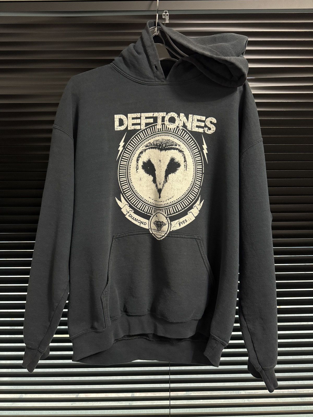 Vintage Vintage Deftones Hoodie Diamond Eyes Tour 2010 Size US L / EU 52-54 / 3 - 1 Thumbnail