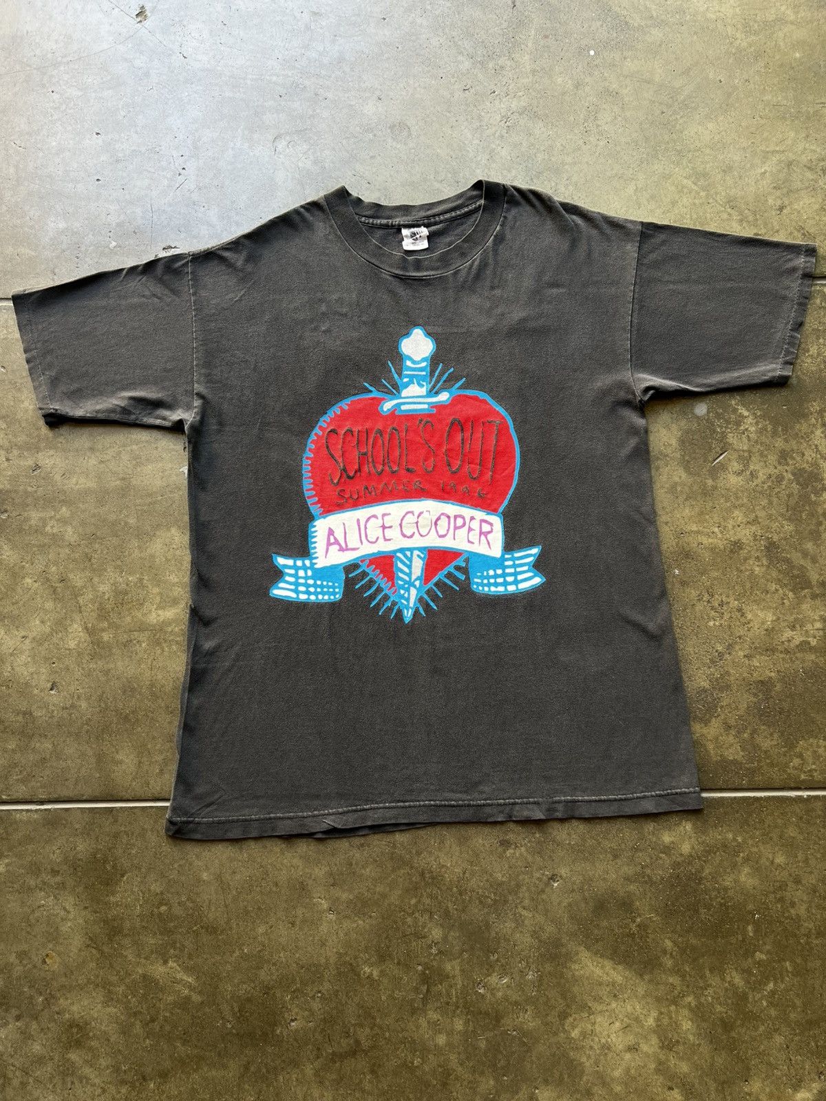 Vintage 1996 Alice Cooper School’s Out Tour Band Tee Shirt Nirvana Size US L / EU 52-54 / 3 - 1 Thumbnail