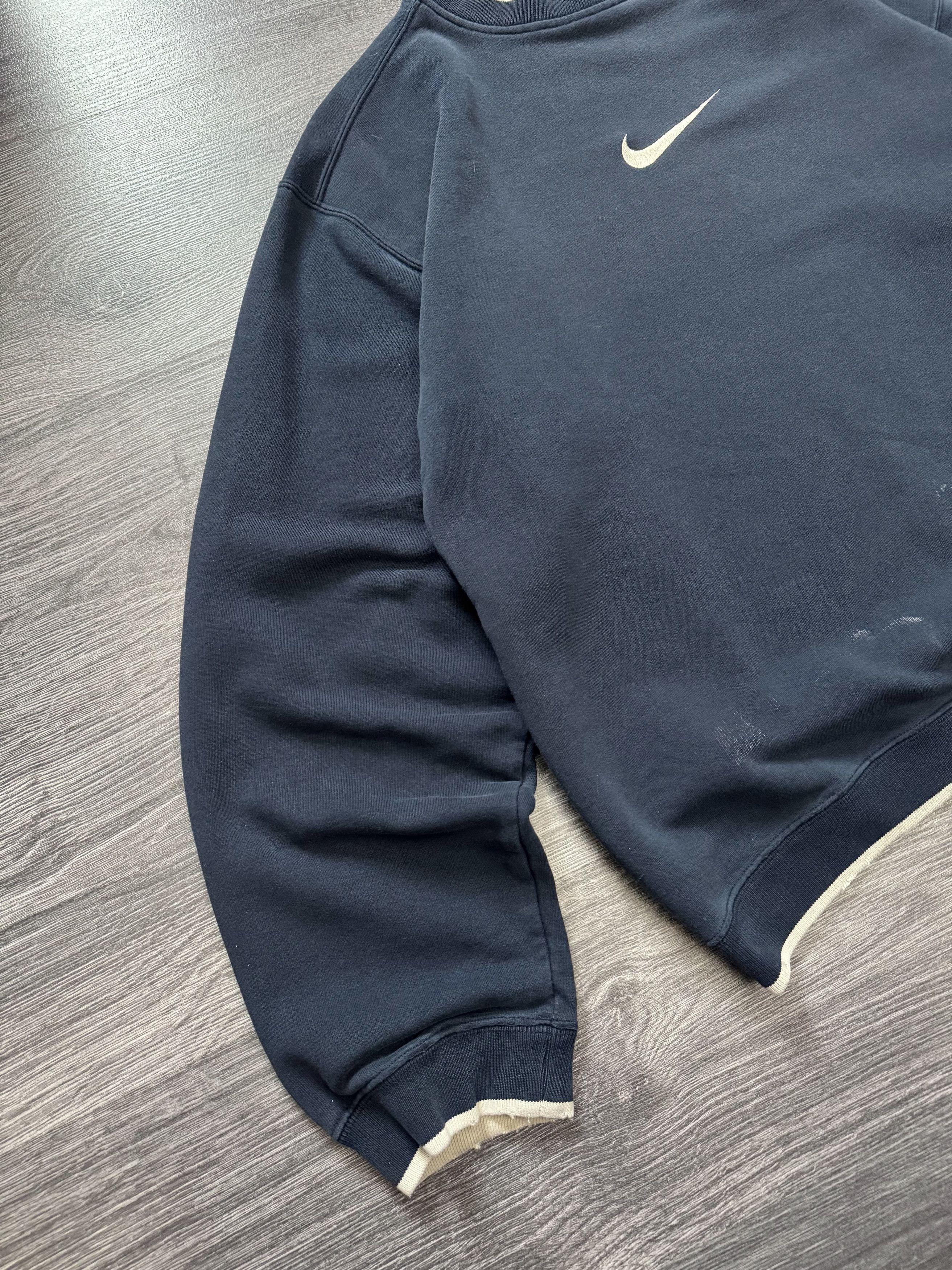 Nike Vintage Trashed Nike Centre Swoosh Baggy Sweatshirt Size US L / EU 52-54 / 3 - 7 Thumbnail