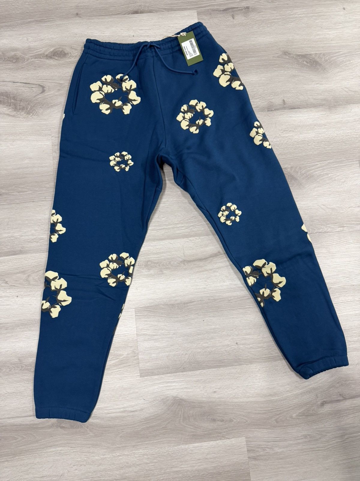 Cactus Plant Flea Market × DENIM TEARS Denim Tears Cactus Wreath Sweatpants – (MEDIUM) Size US 32 / EU 48 - 1 Thumbnail
