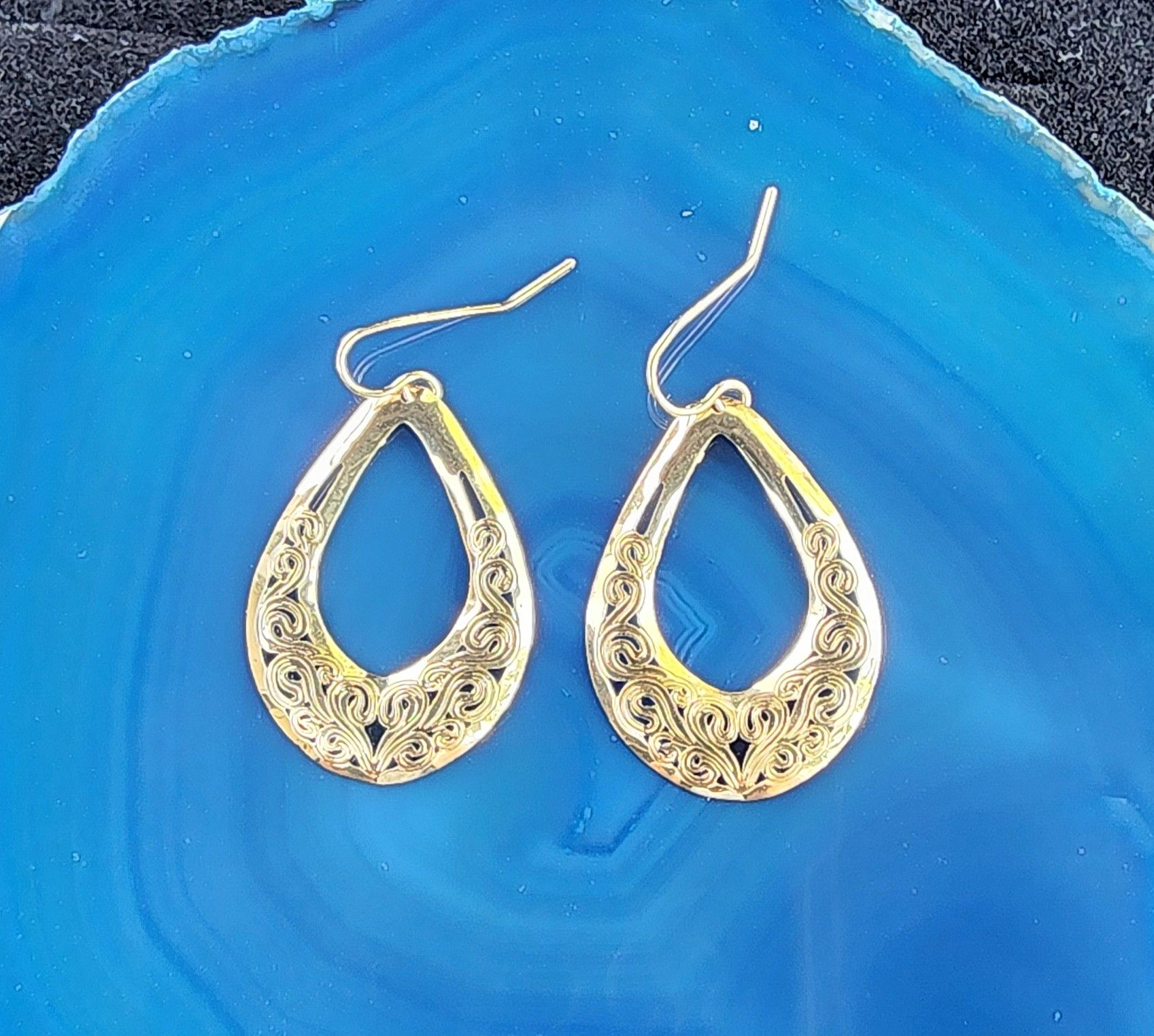 Vintage Vintage 14K Yellow Gold Cut-Out Teardrop Dangle Earrings Size ONE SIZE - 1 Thumbnail