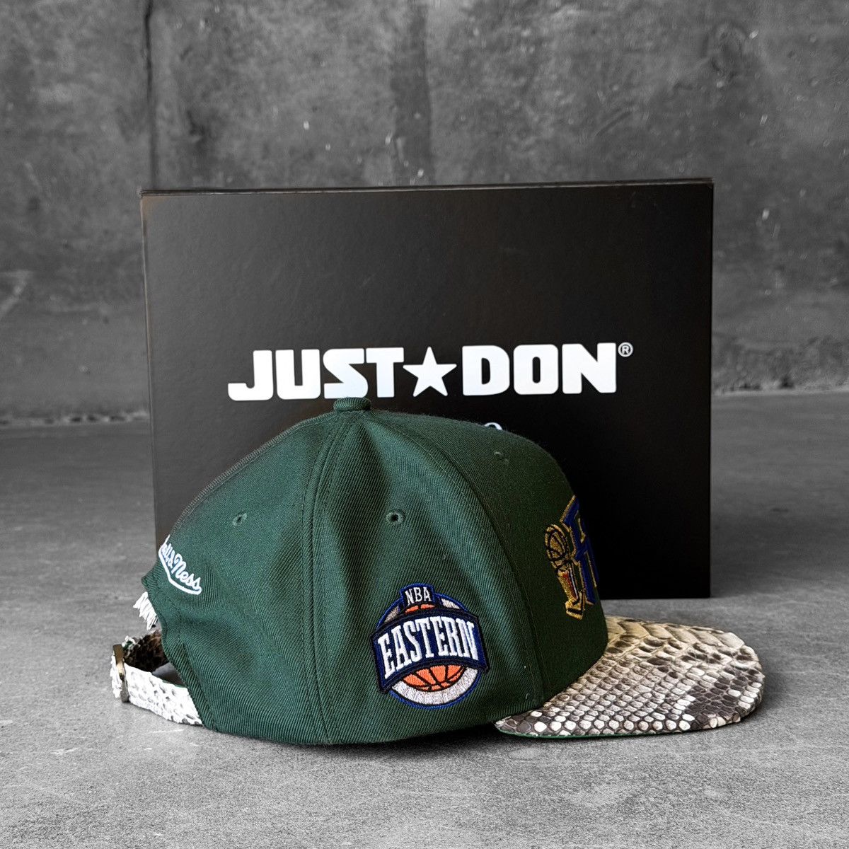 Just Don × Mitchell & Ness Just Don Mitchell & Ness THE FINALS Python Brim Hat Size ONE SIZE - 6 Thumbnail