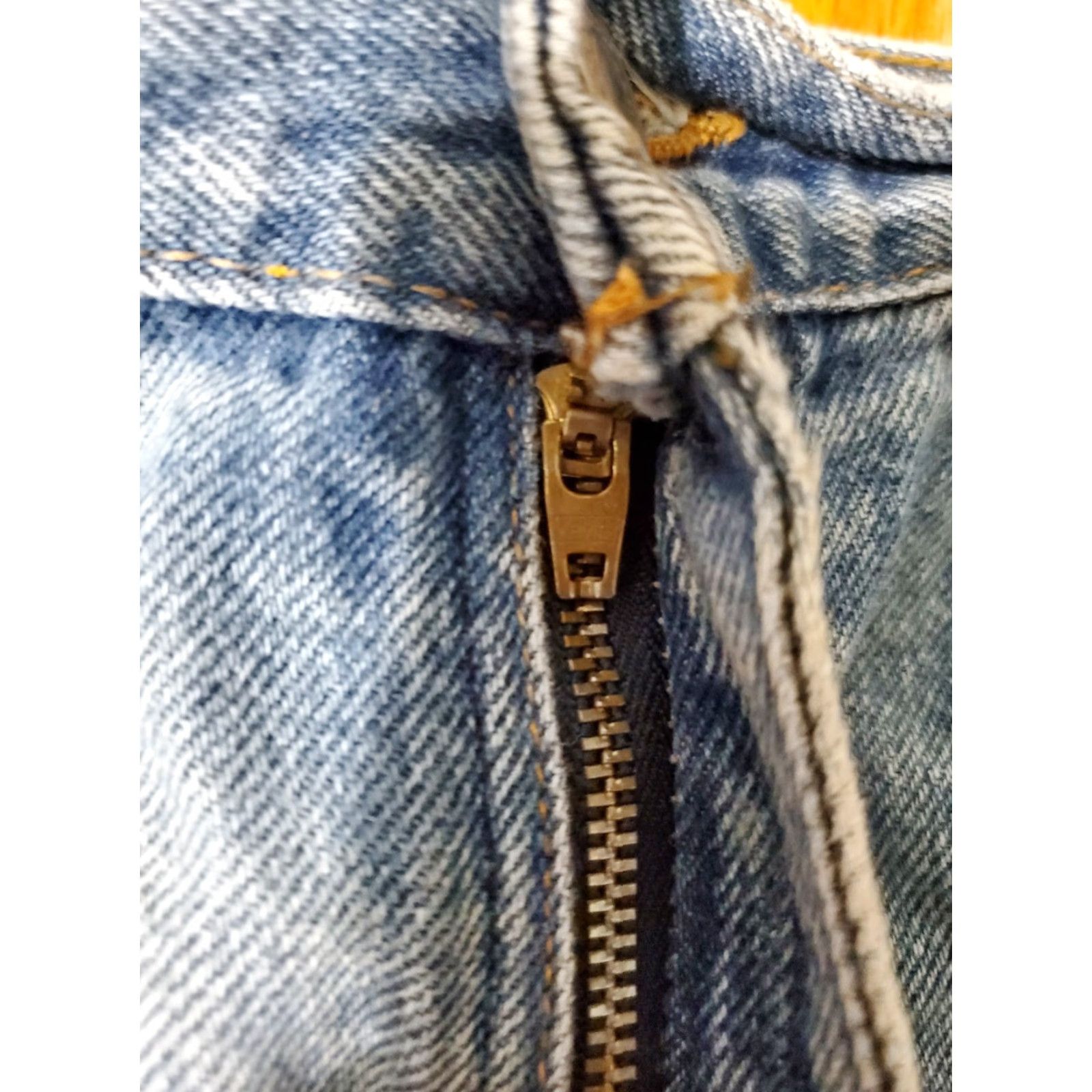 Levi's VINTAGE Levi's 560 Jeans Women 12 Blue Denim Loose Straight High Rise 32x31 5-Pocket Distressed Batwing Size 34" / US 12 / IT 48 - 6 Thumbnail