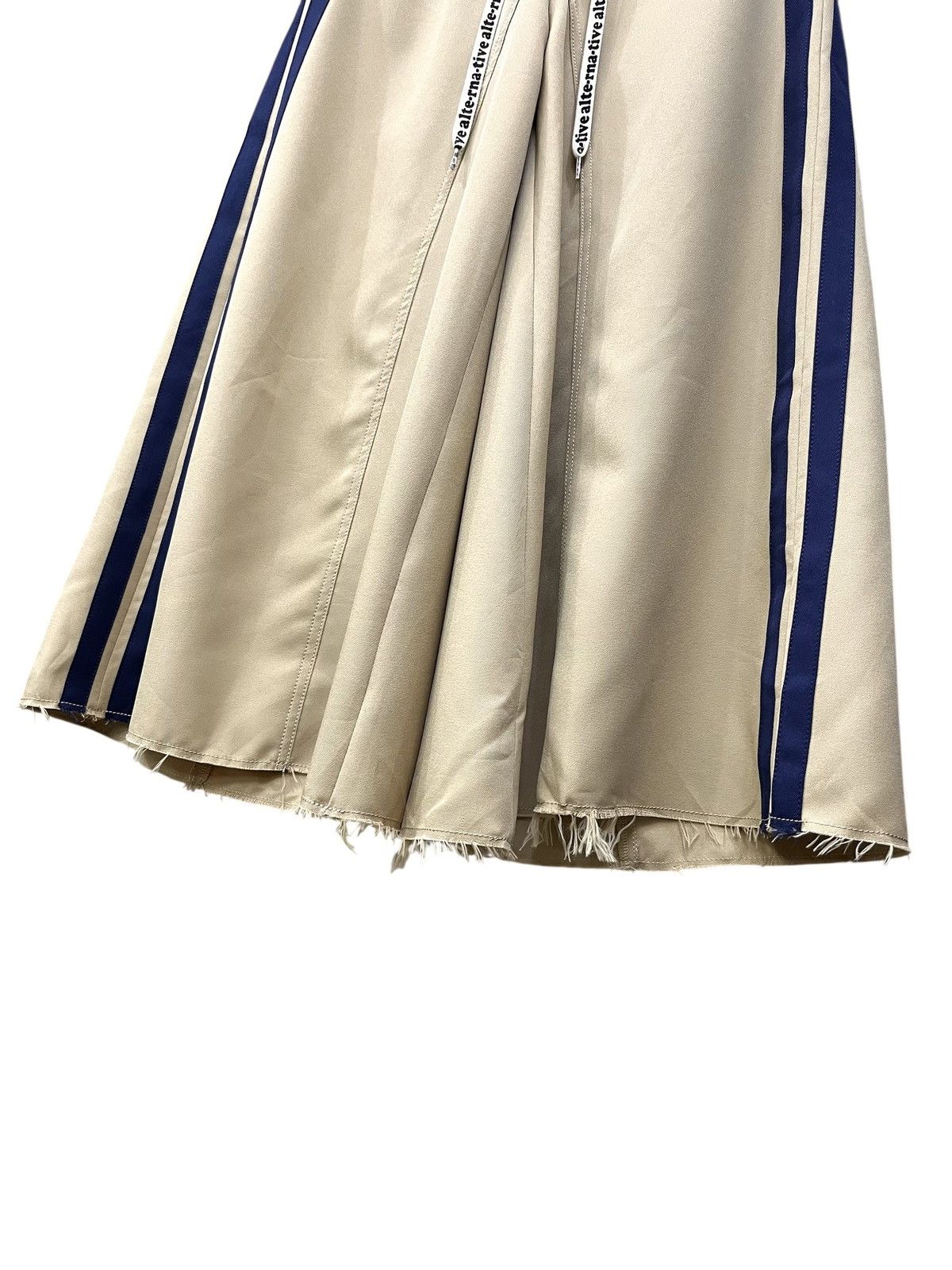 Alternative Apparel RNA Alternative Hakama Wide Flare Stripe Avant Garde Pants Size US 26 / EU 42 - 3 Thumbnail