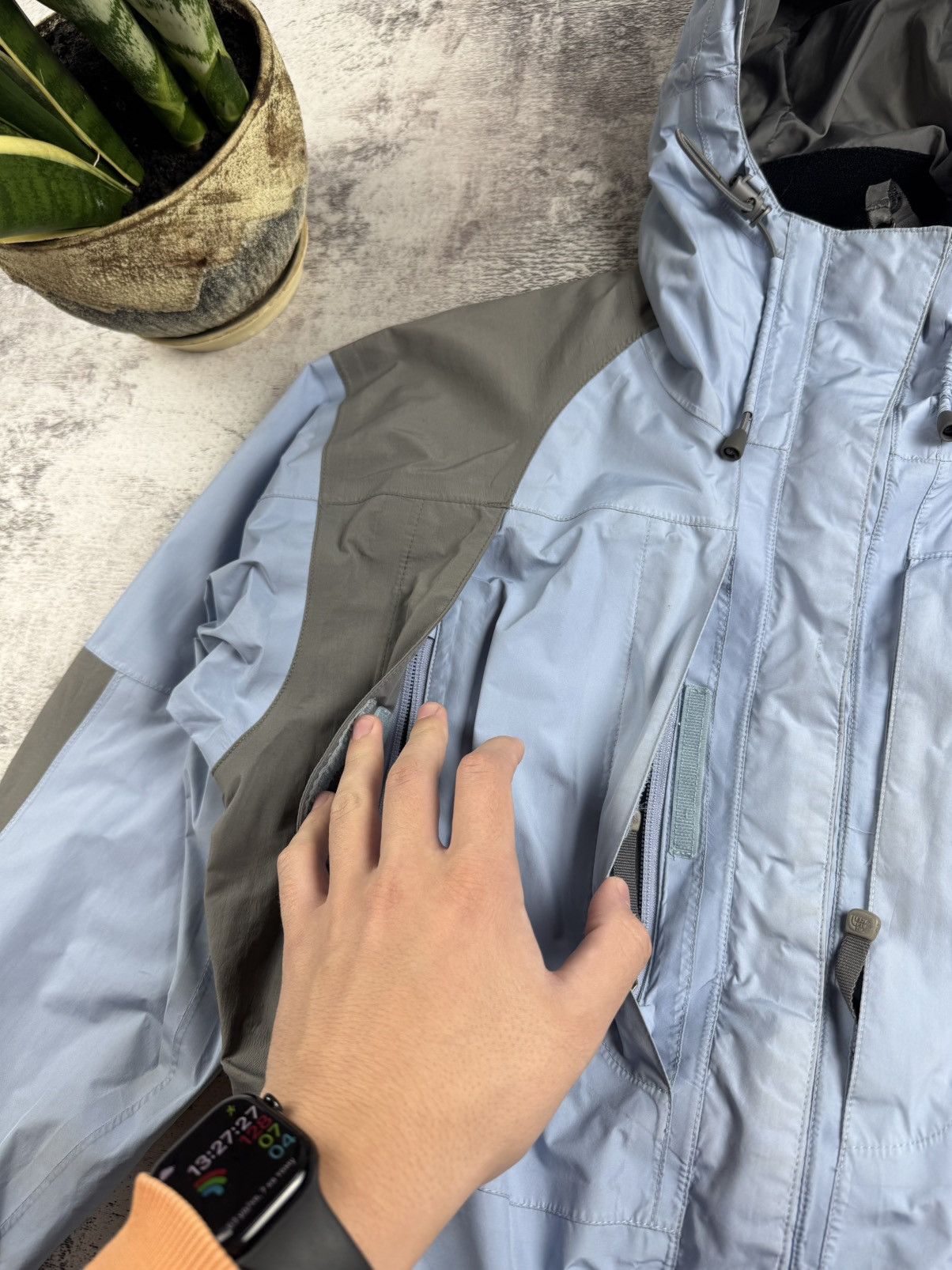 The North Face The North Face Gore-Tex Summit Series Women’s Medium Blue Zip Jacket Windbreaker Size M / US 6-8 / IT 42-44 - 10 Thumbnail