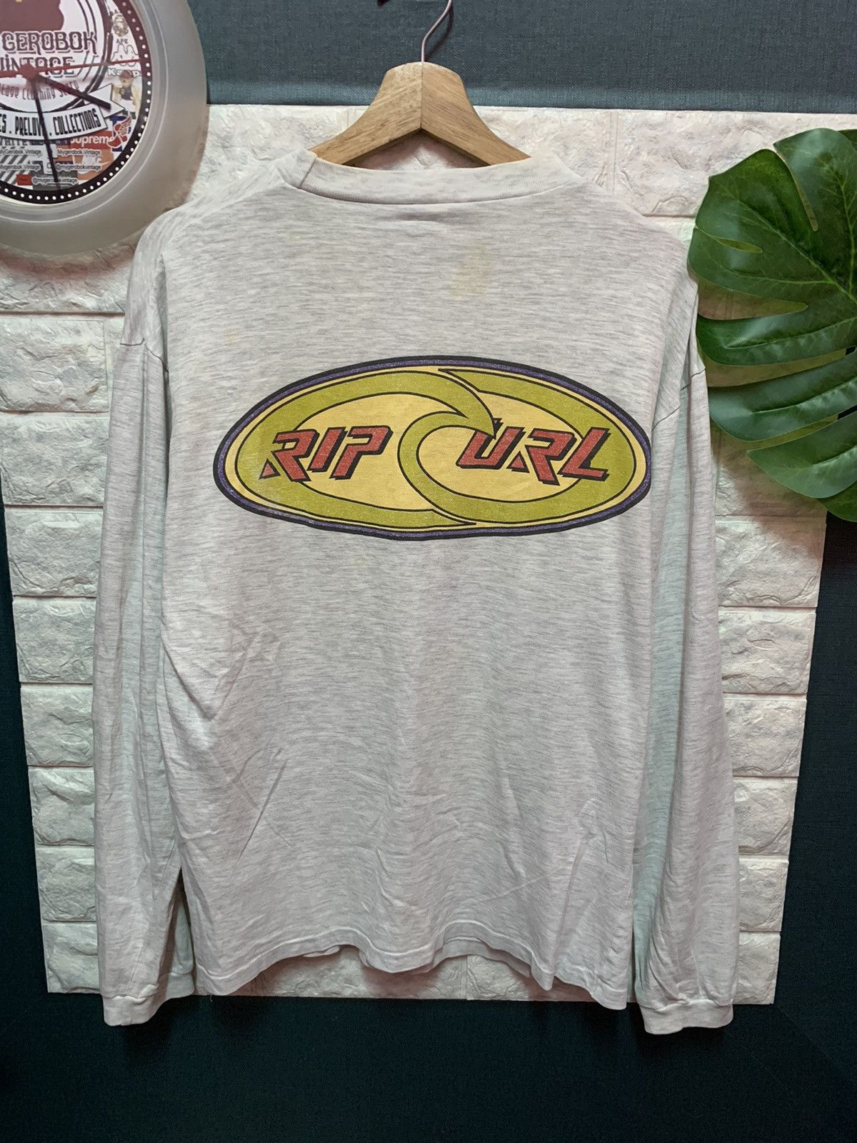 VINTAGE!! 90's Long Sleeve RIP CURL