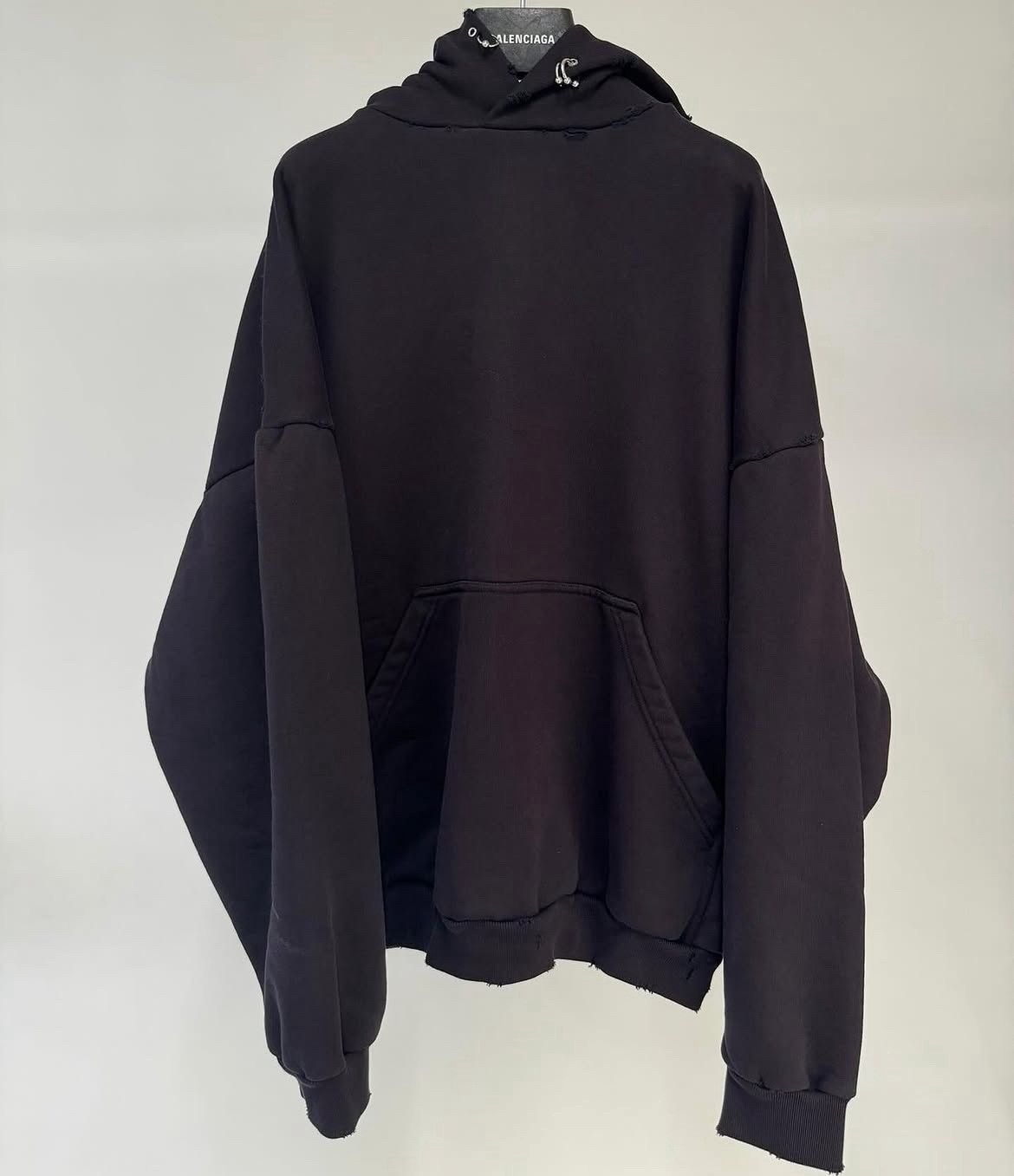 Balenciaga Balenciaga Piercing Oversized Hoodie Size US S / EU 44-46 / 1 - 1 Thumbnail