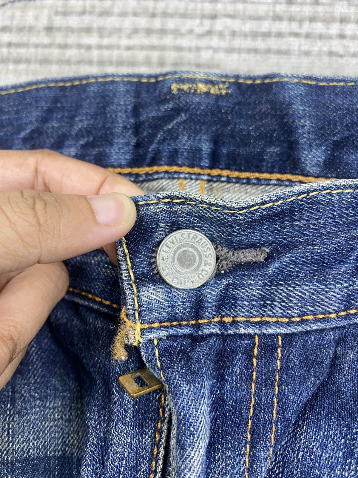 Levi's Vintage Levi’s 502 Distressed Denim Jeans Size US 33 - 12 Thumbnail