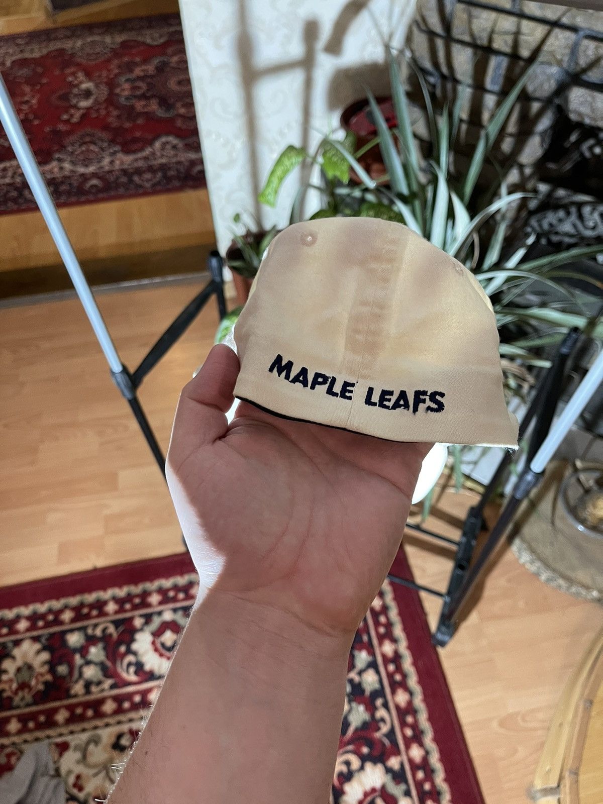 Adidas × NFL × Nike NHL × Vintage NHL Toronto maple leafs helmet hat Size 36 - 3 Thumbnail