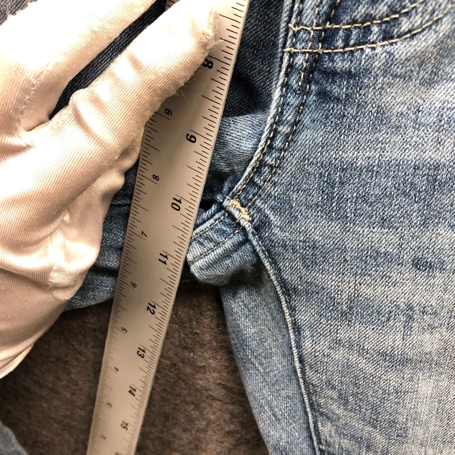 Abercrombie & Fitch Abercrombie & Fitch Super Skinny Jean Mens 33x32 Light Wash Distressed Denim 5-Pocket Stretch Skinny Jeans Mens 33 Chestnut Blue Distressed Size US 33 - 7 Thumbnail