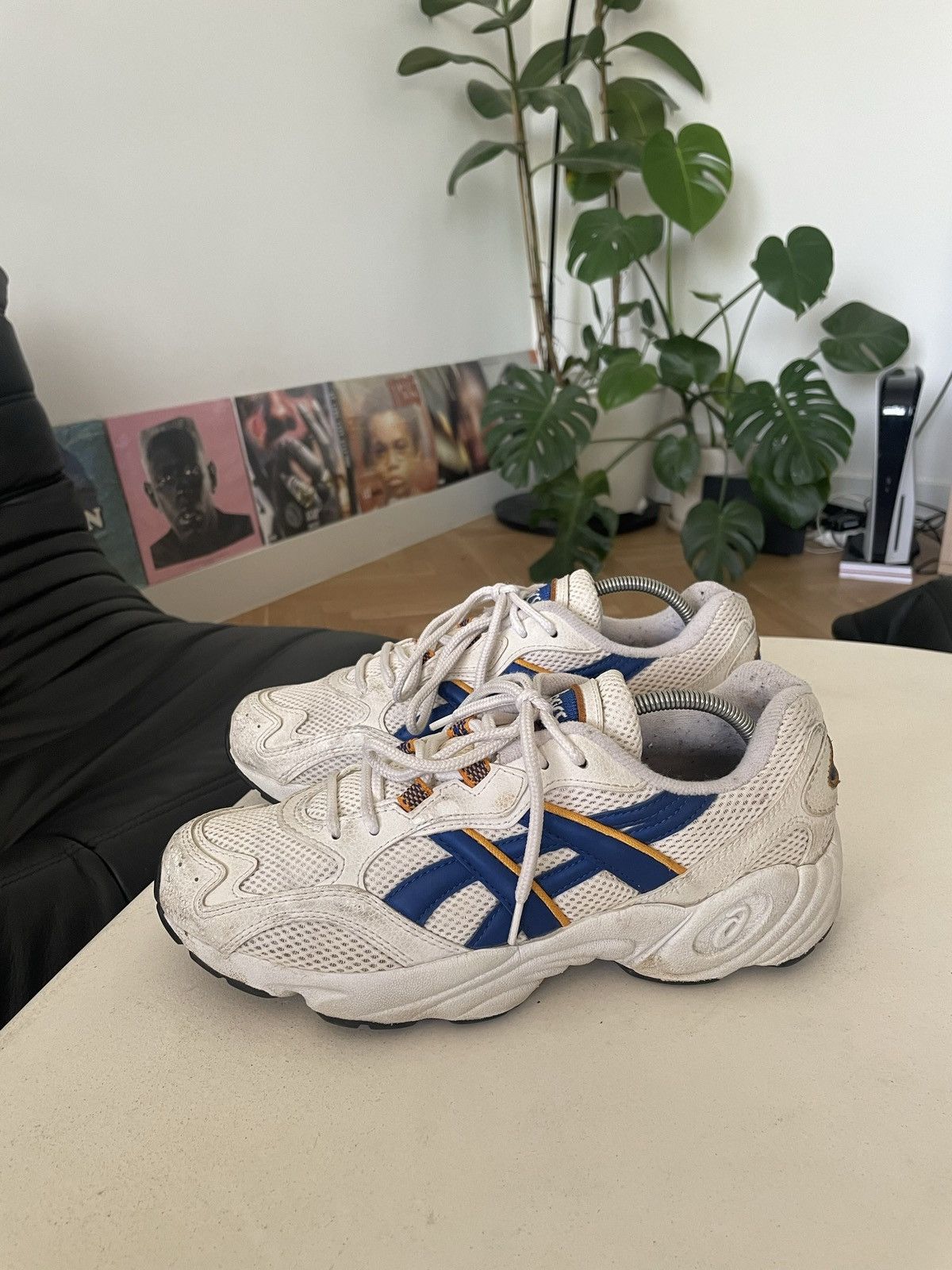 image of Vintage 90's Asics Gel Trainer Shoes Sneakers Hype Y2K Vibe in White, Men's (Size 8)