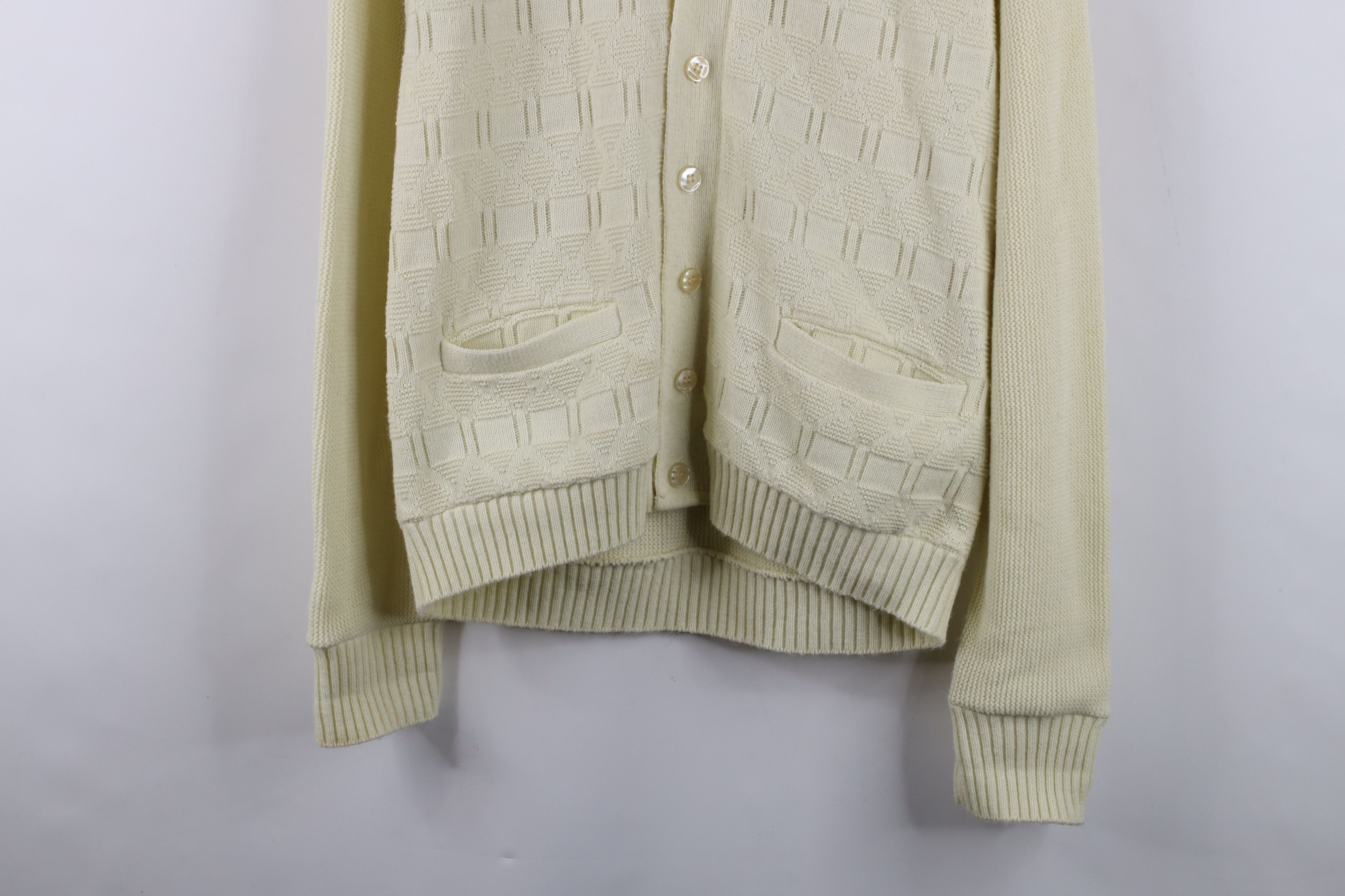 Vintage Vintage 70s Streetwear Knit Cardigan Sweater Beige USA Size US L / EU 52-54 / 3 - 3 Thumbnail