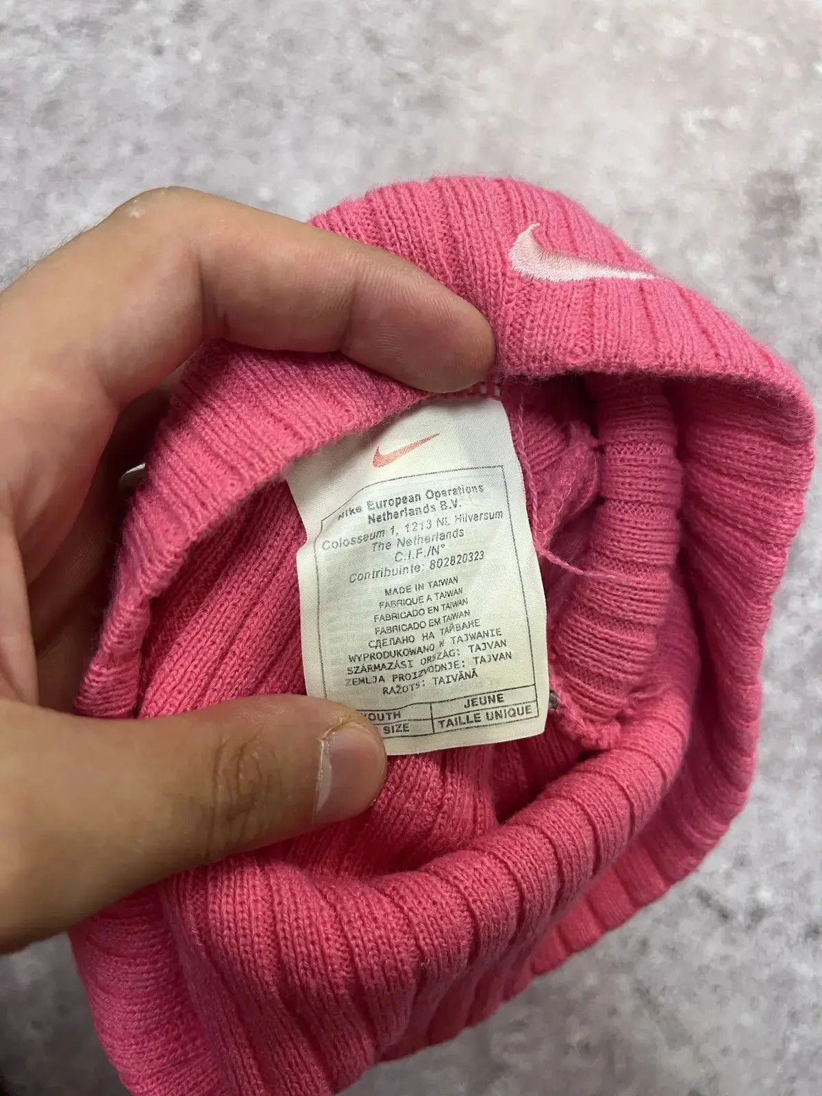 Nike Vintage Nike Beanie Pink Gray Striped Knit Swoosh Logo Hat Size ONE SIZE - 2 Thumbnail