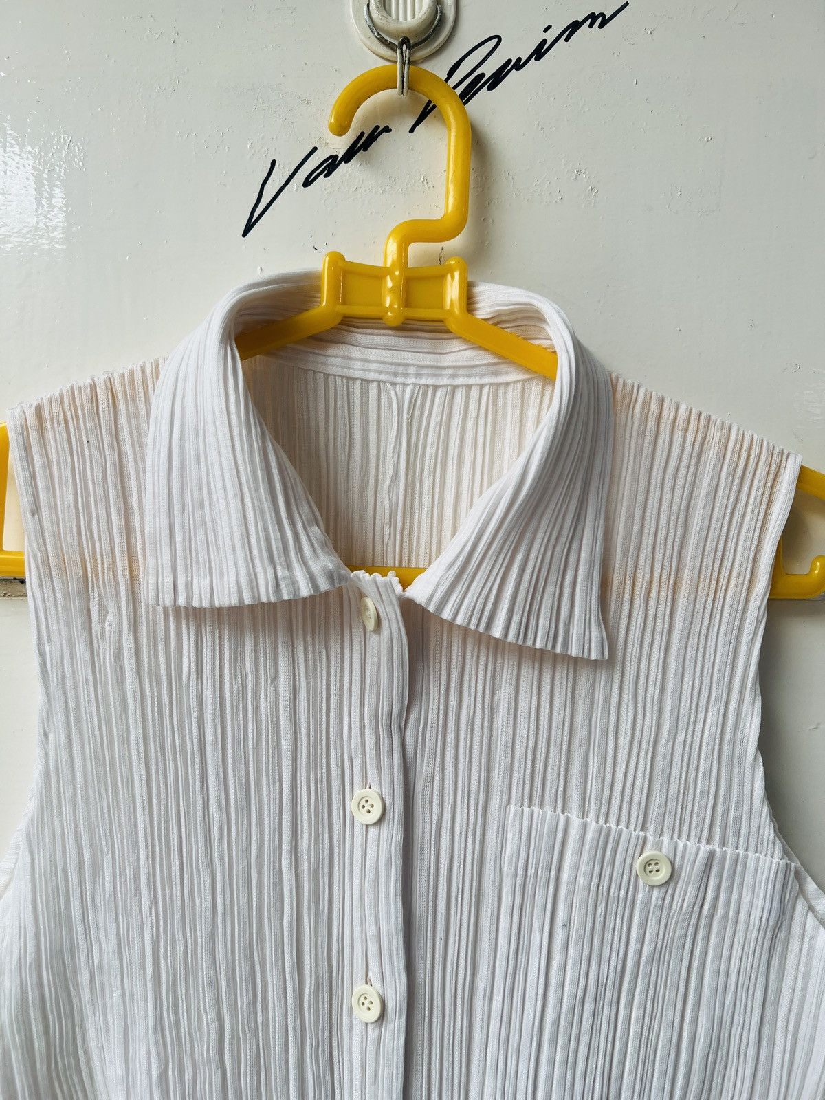 Pleats Please Issey Miyake ISSEY MIYAKE PLEATS PLEASE White Shirt Size US S / EU 44-46 / 1 - 3 Thumbnail