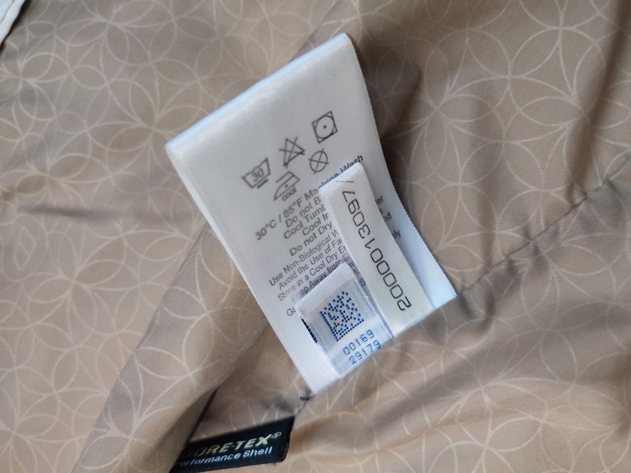 Berghaus Berghaus GORE-TEX Women's Waterproof Jacket-Coat Size 10 Size L / US 10 / IT 46 - 21 Thumbnail