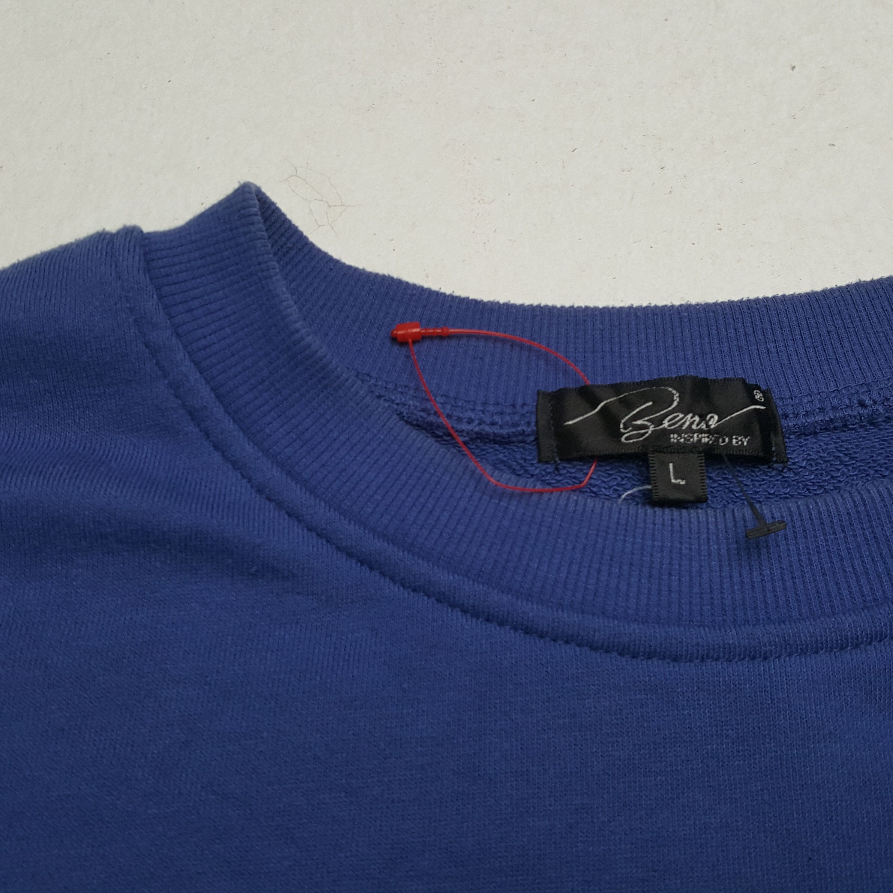 Vintage IRELAND DUBLIN Center Design Streetwear Style Sweatshirt Size US XL / EU 56 / 4 - 9 Thumbnail