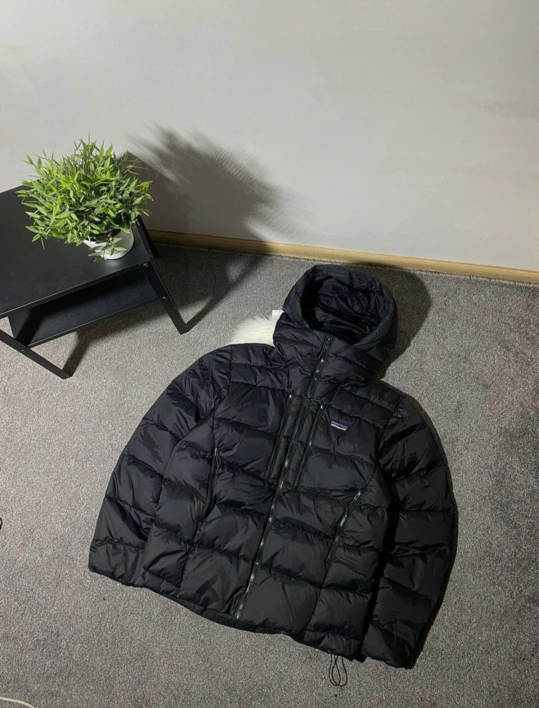 image of Patagonia Fitz Roy Puffer Jacket in Black, Men's (Size Large)
