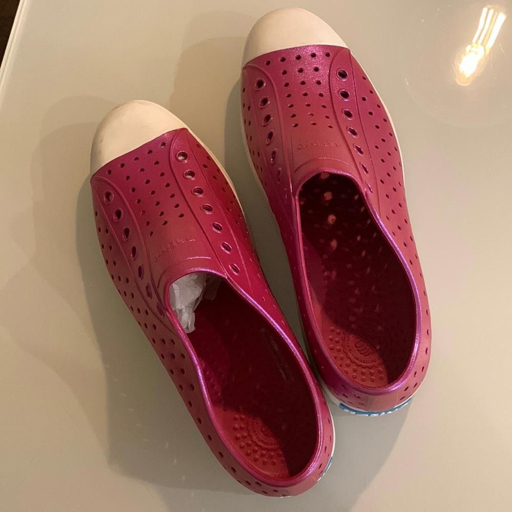 Native Metallic Native shoes - unisex M9/W11 Size US 9 / EU 42 - 4 Thumbnail
