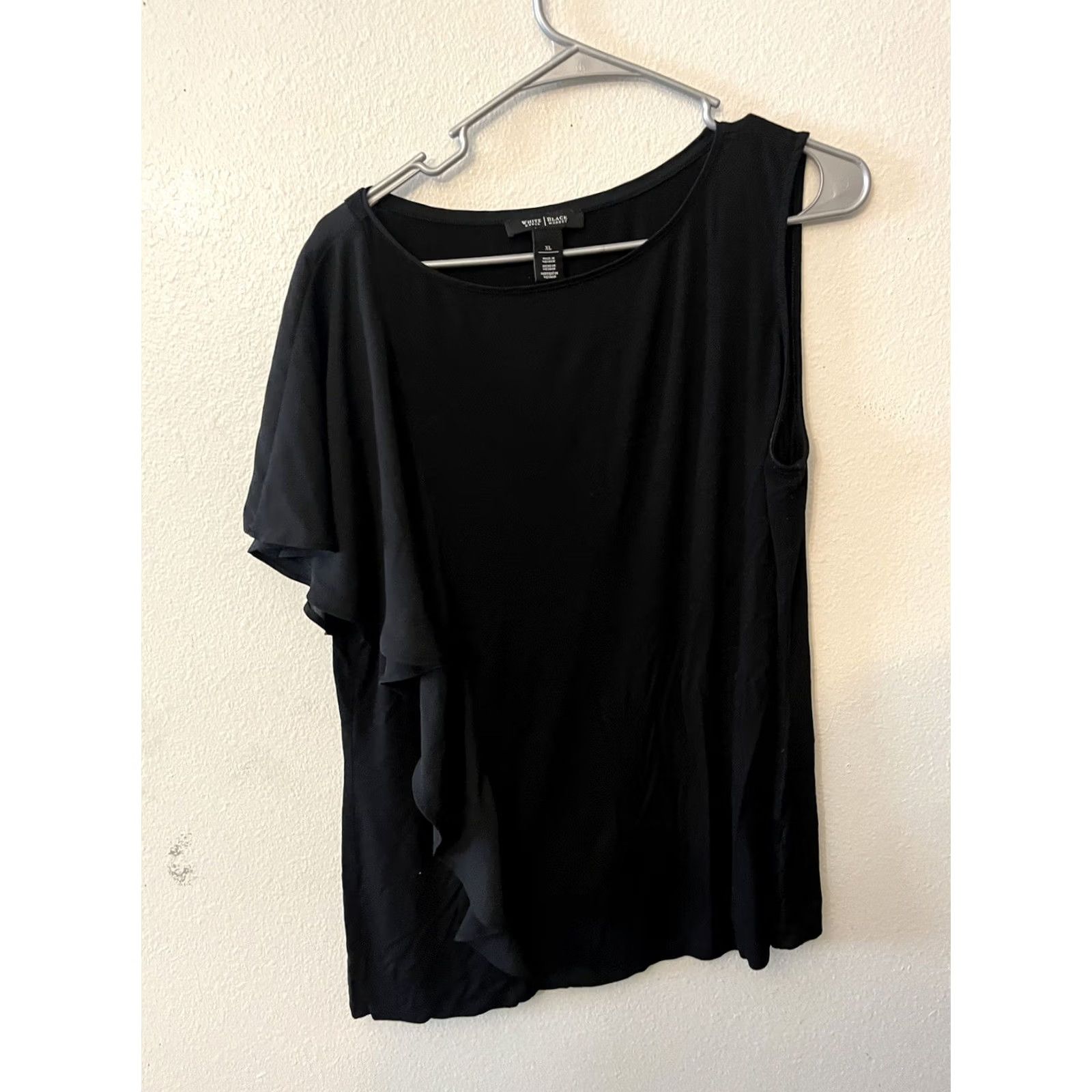 White House Black Market White House Black Market Sleeveless One Cold Shoulder Top Womens Size XL Size XL / US 12-14 / IT 48-50 - 2 Thumbnail
