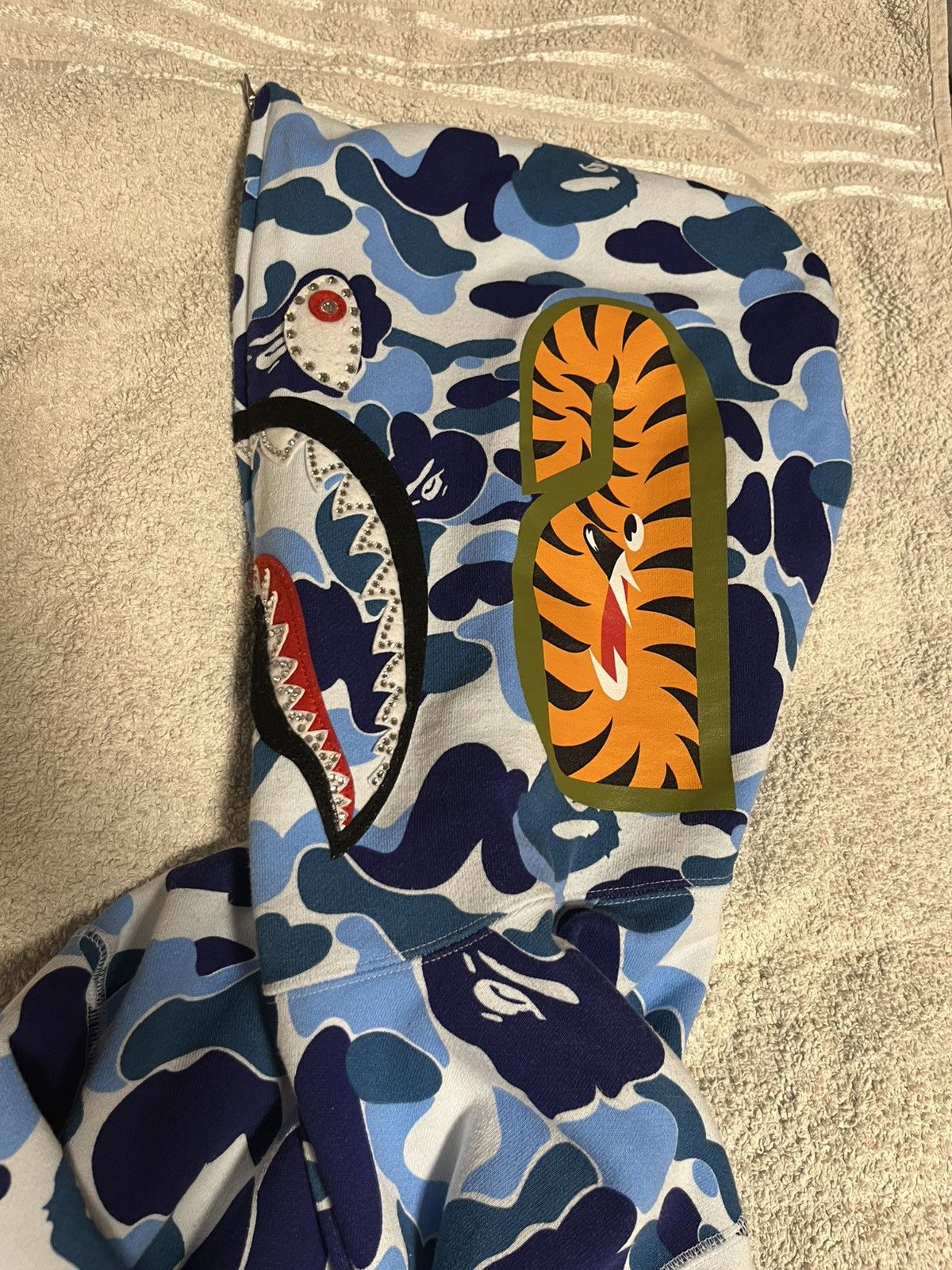Bape ABC Camo Crystal Stone Shark Hoodie Size US M / EU 48-50 / 2 - 10 Thumbnail