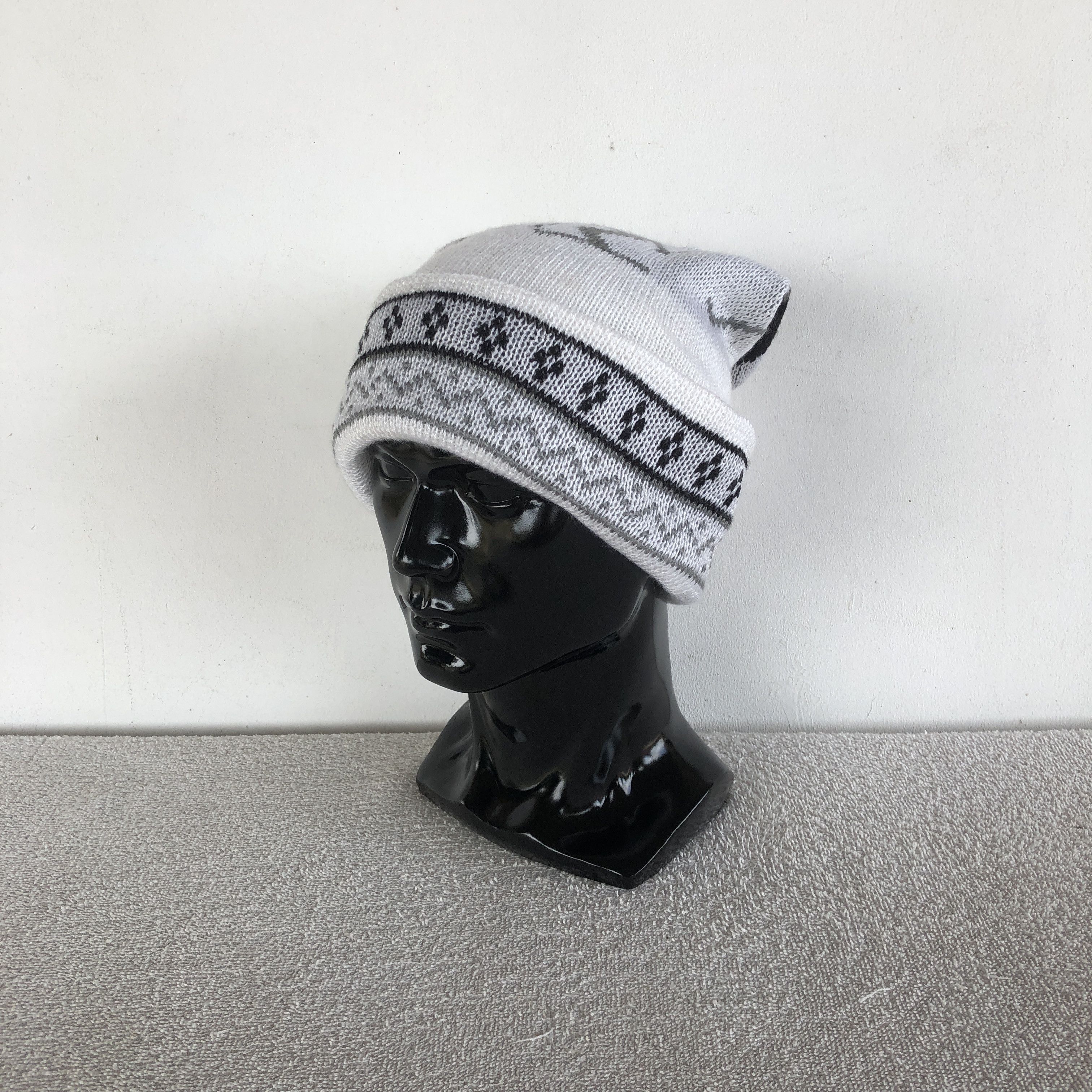 Japanese Brand Vintage 90s Ski Beanie Cable Knit Pom Pom Snow Caps Hats Size ONE SIZE - 1 Thumbnail