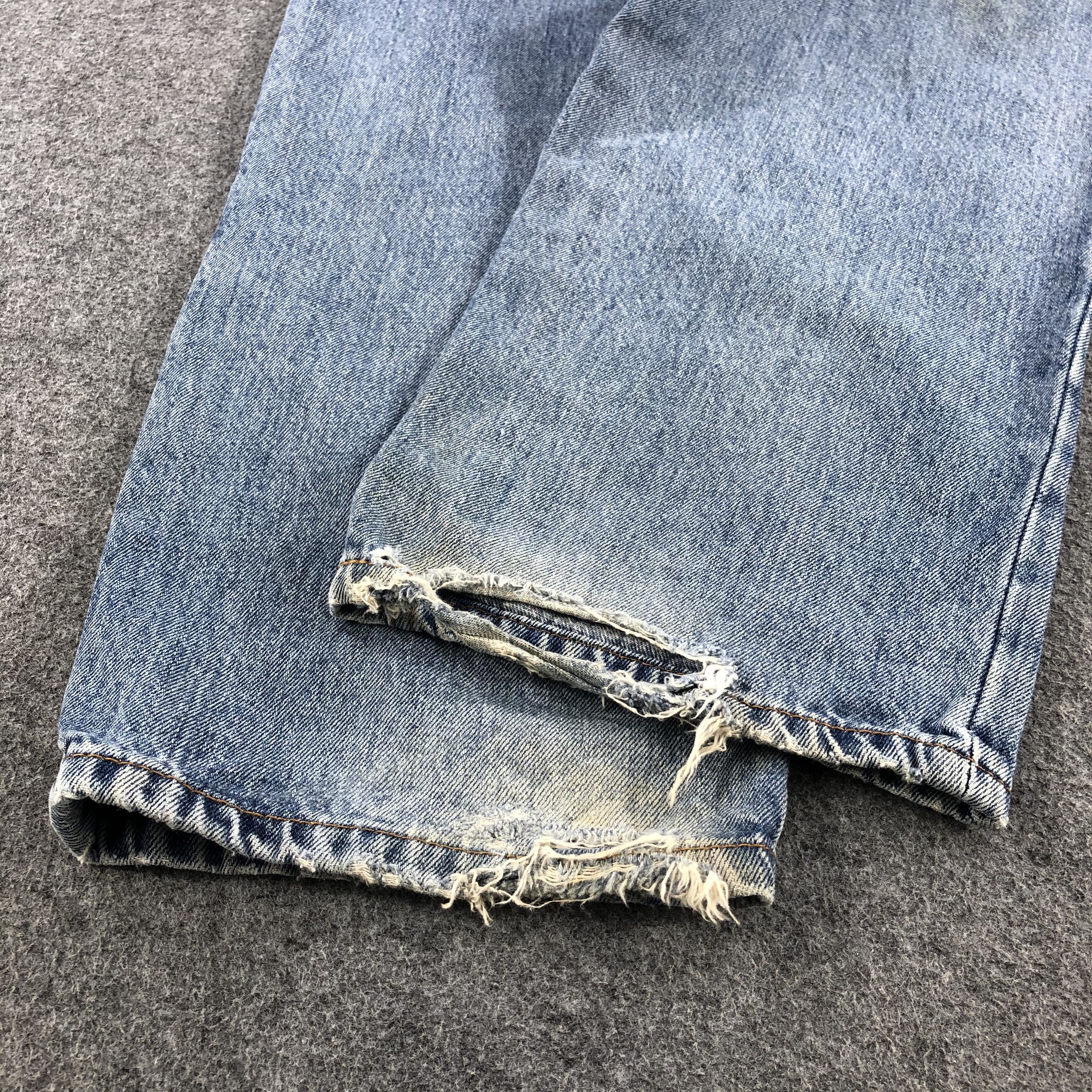 Levi's Vintage Levis 550 Jeans Faded Blue Jeans-J1082 Size US 36 / EU 52 - 6 Thumbnail