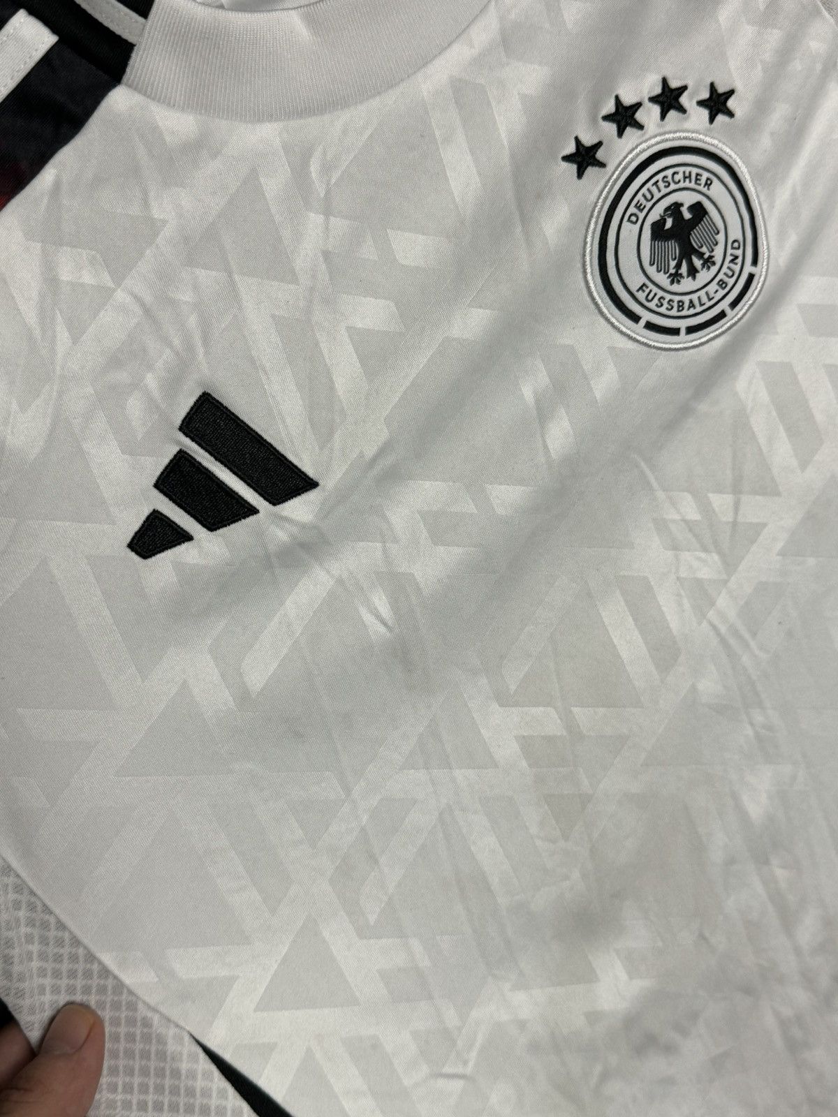 Adidas KIDS Germany National Team 24/25 Home Football Jersey Size US XS / EU 42 / 0 - 6 Thumbnail