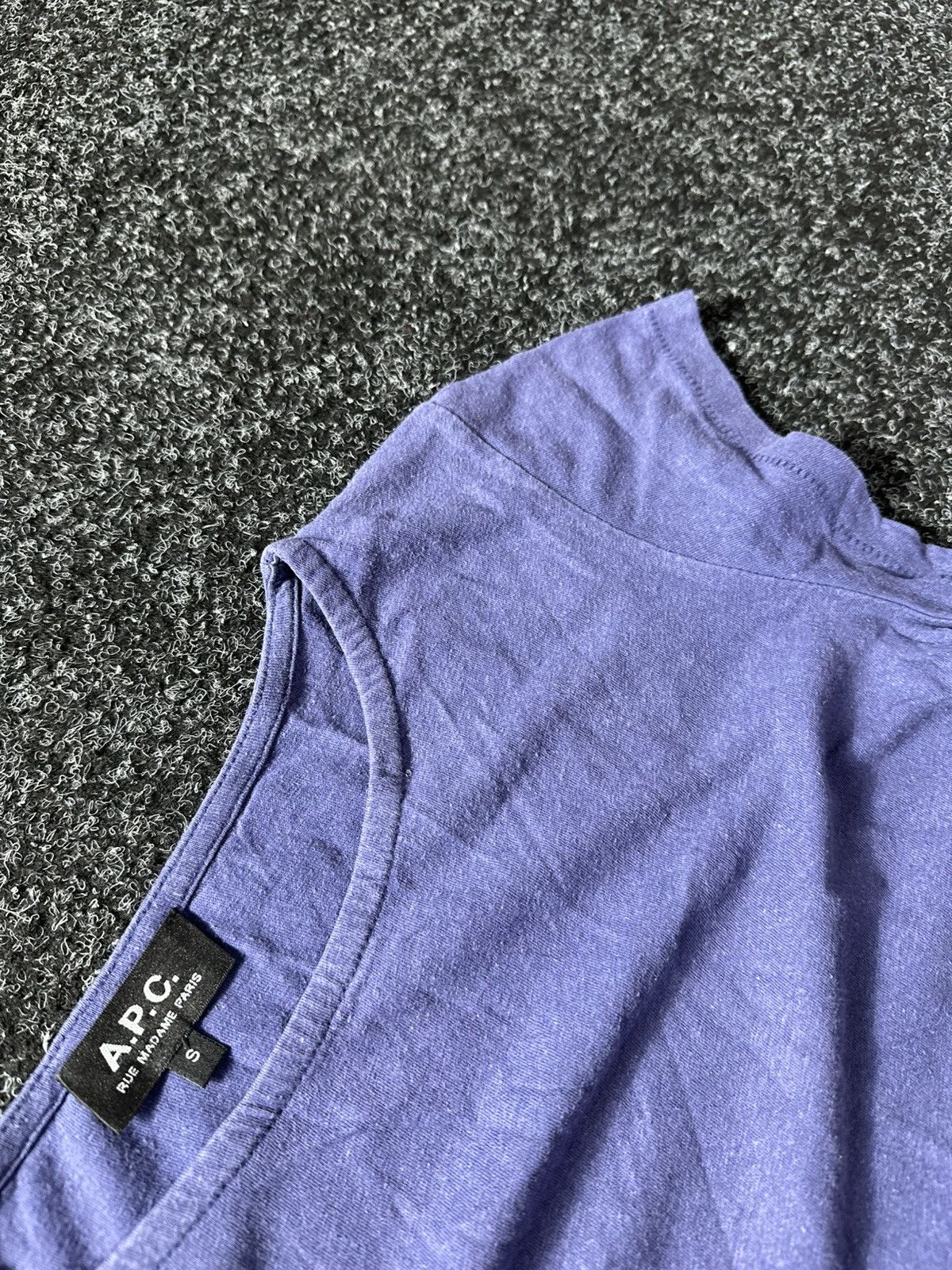 A.P.C. × Vintage 🚨 VINTAGE A.P.C. faded blue avant garde t shirt blanc Size S / US 4 / IT 40 - 5 Thumbnail