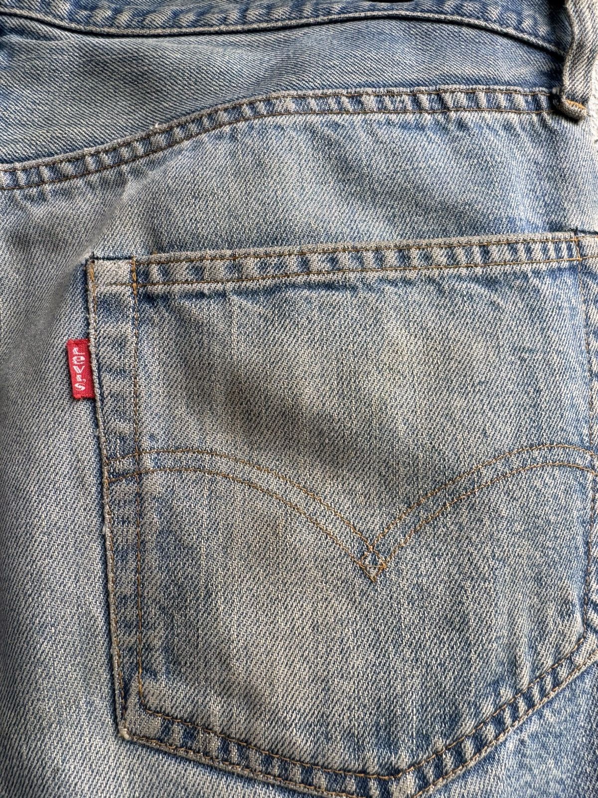Levi's Vintage Distressed Levis 501 Selvedge Top button 6 Size US 36 / EU 52 - 22 Thumbnail