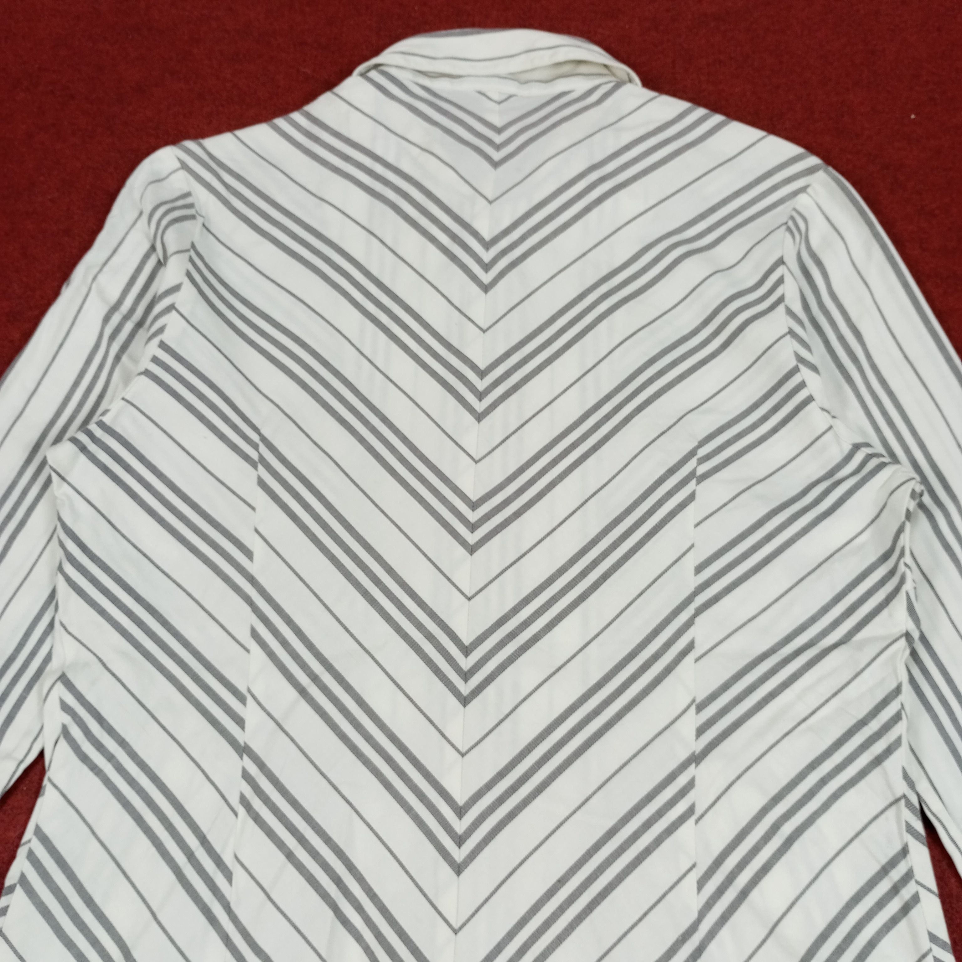 Burberry London Luxury Brand Light Jacket Style