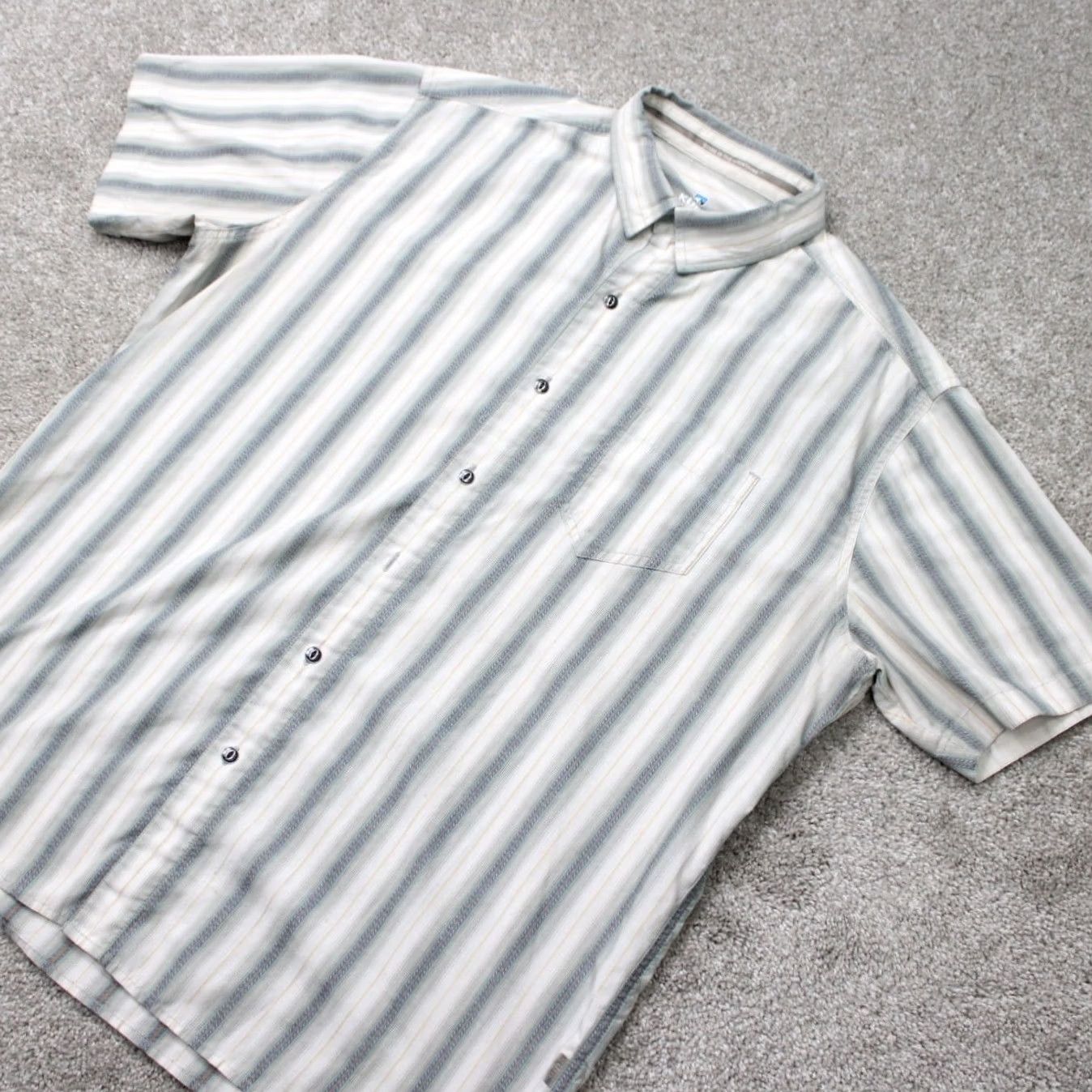 Vintage Kuhl Bohemian Shirt Mens XL Striped 100% Cotton Short Sleeve Beige/Blue Button-Up Cap/Collar Spread Casual Workwear Travel Size US XL / EU 56 / 4 - 3 Thumbnail