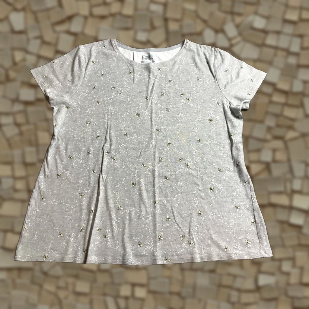 Croft & Barrow Croft & Barrow Shirt Women's Medium Gray Honeybee The Classic Tee Casual Modern Size M / US 6-8 / IT 42-44 - 1 Thumbnail