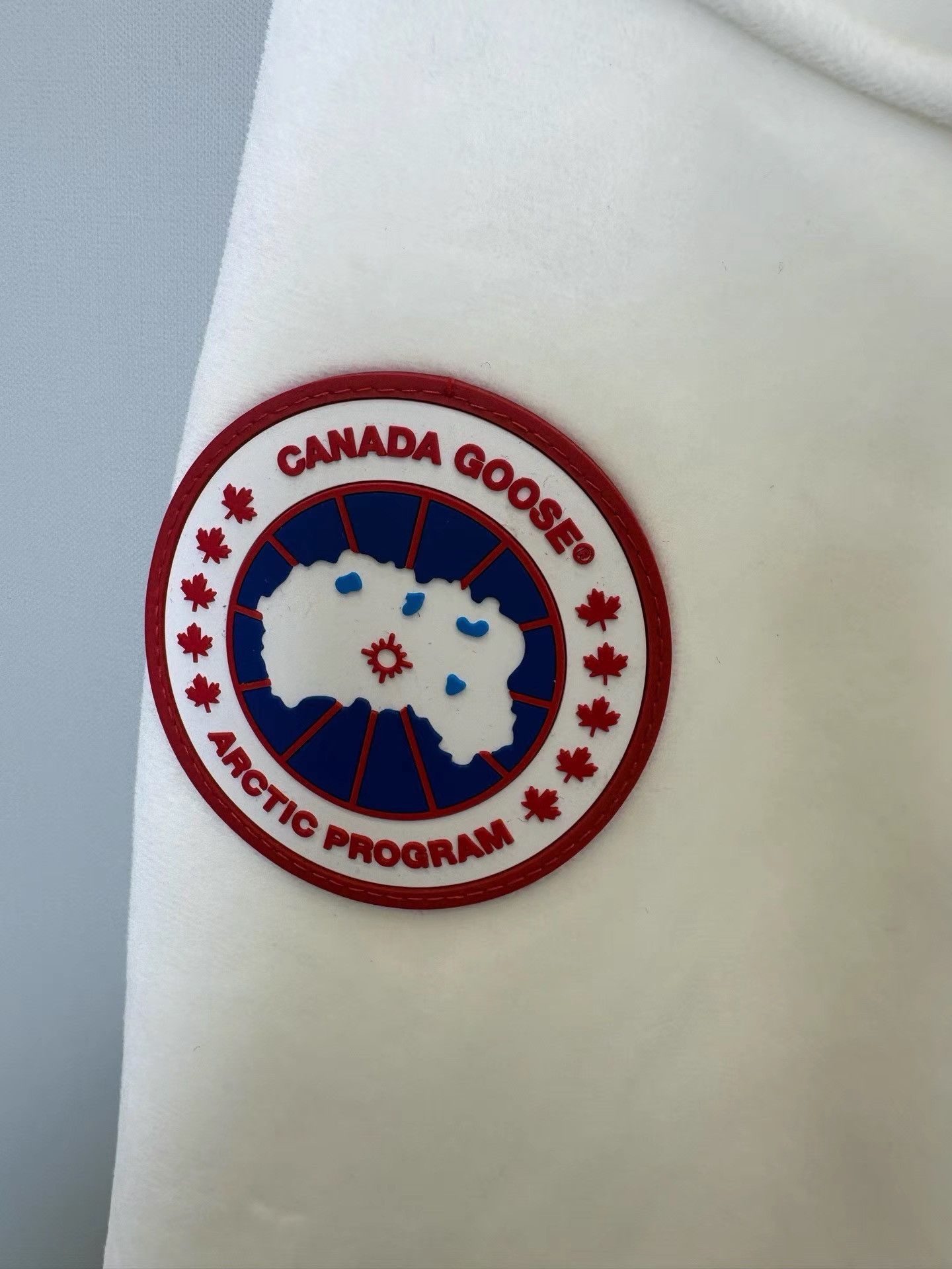 Canada Goose Canada Goose Niro Series Embroidered Hoodie K36 Size US S / EU 44-46 / 1 - 6 Thumbnail
