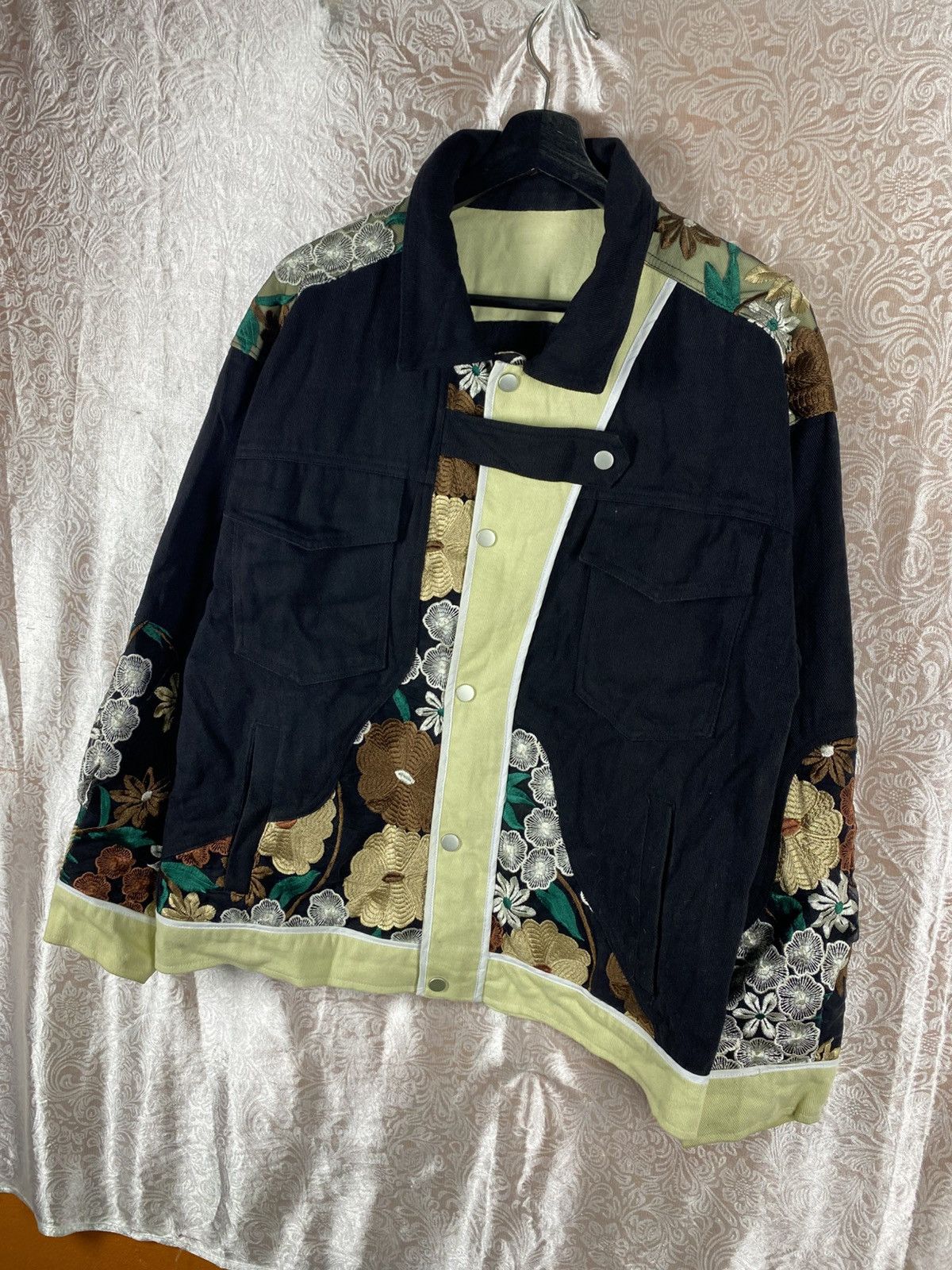 Japanese Brand Vintage Style Floral Patchwork Cropped Jacket Black Cotton Size US M / EU 48-50 / 2 - 4 Thumbnail