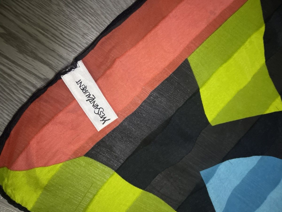 Yves Saint Laurent YSL geometric silk scarves 60cm Size ONE SIZE - 9 Thumbnail