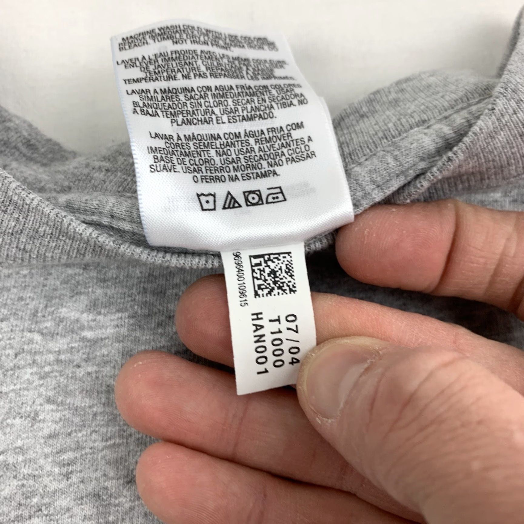 Adidas Vintage adidas T Shirt Adult Large Gray Dicks Sporting Goods Soccer Y2K Logo Size US L / EU 52-54 / 3 - 7 Thumbnail