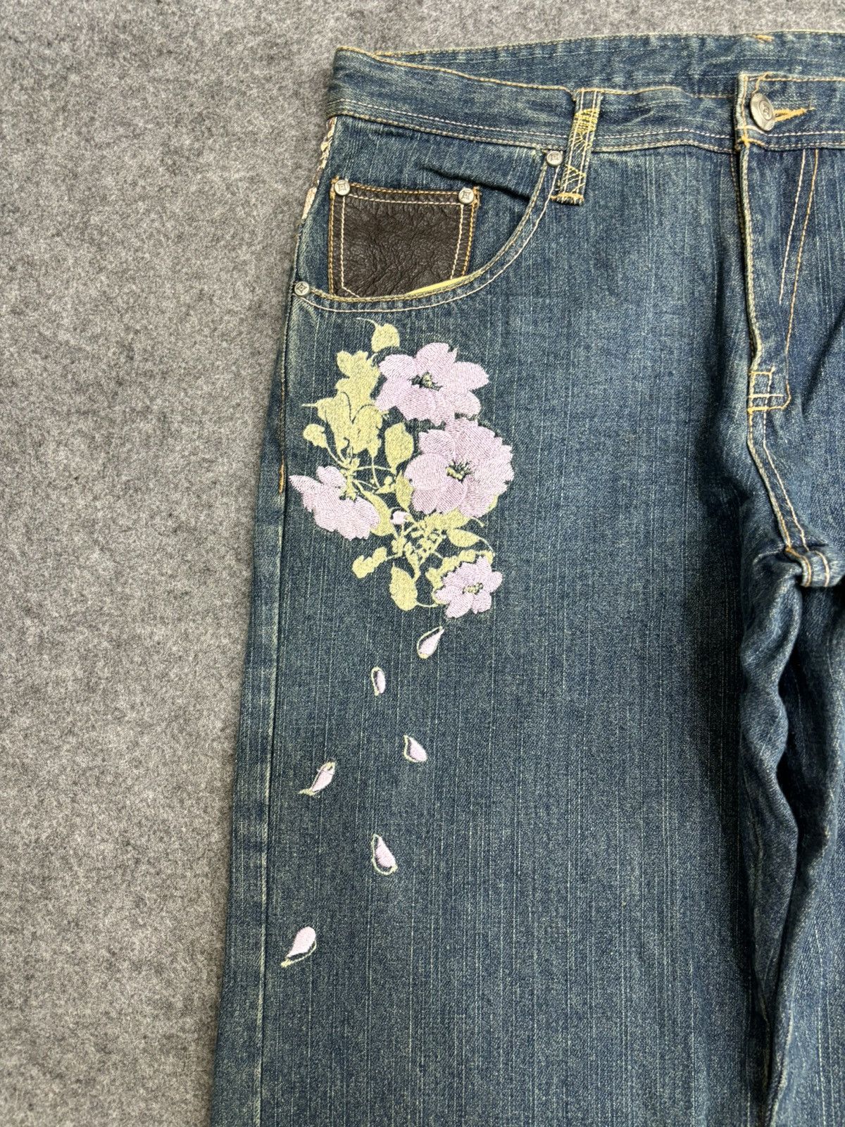 Japanese Brand 💥ART💥Gumu In Floral Embroided Flying Swan Print Denim F557 Size US 34 / EU 50 - 5 Thumbnail
