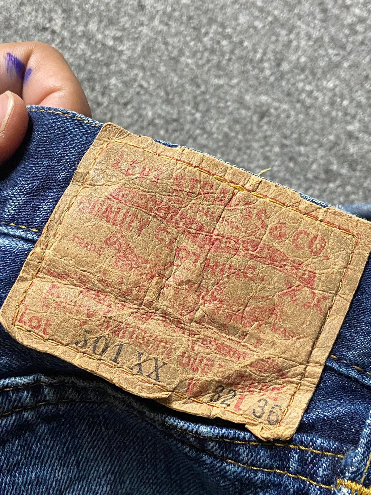 Levi's Levi’s Strauss Co. 501 Distressed Ripped Jeans (162) Size US 31 - 3 Thumbnail