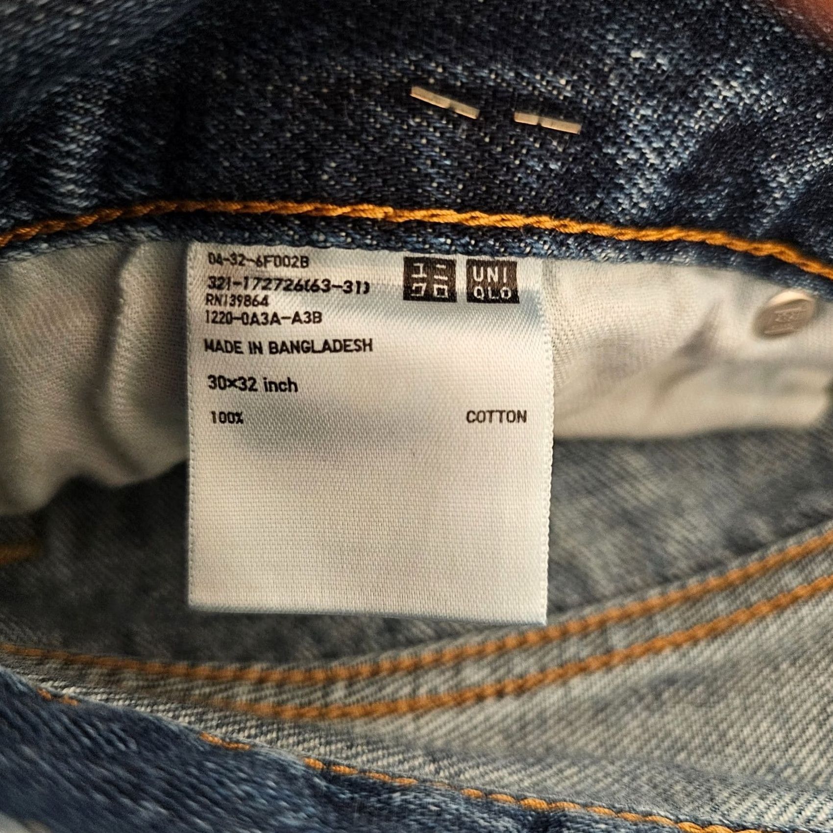 Uniqlo UNIQLO Jeans Men 30x32 Blue Medium Wash Distressed Cotton Denim Slim Straight 5-Pocket Belt Loops Vintage No Womens Mens Size US 30 / EU 46 - 4 Thumbnail