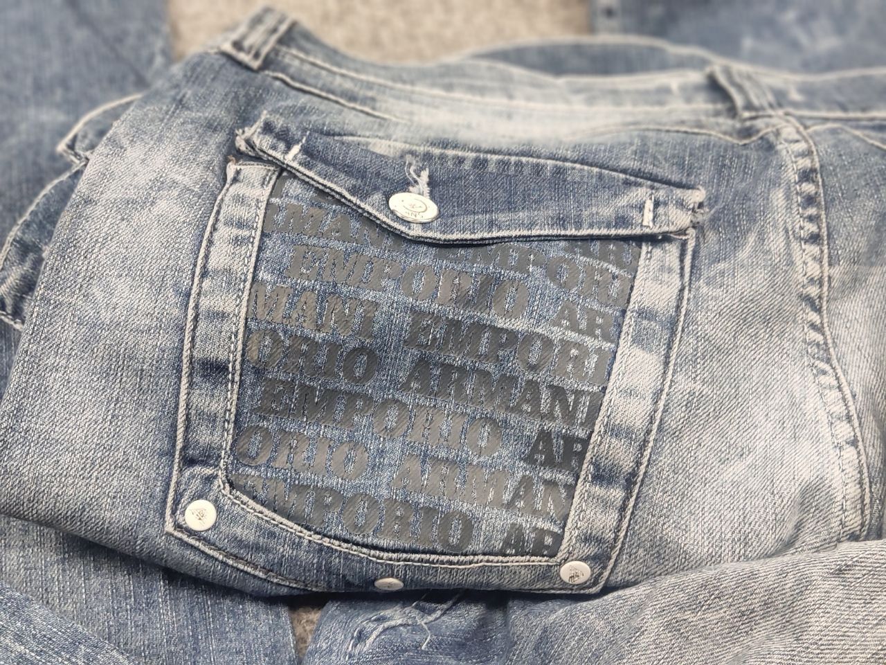 Emporio Armani Vintage Y2K Emporio Armani Embroidered logo Denim Jeans Size US 33 - 16 Thumbnail