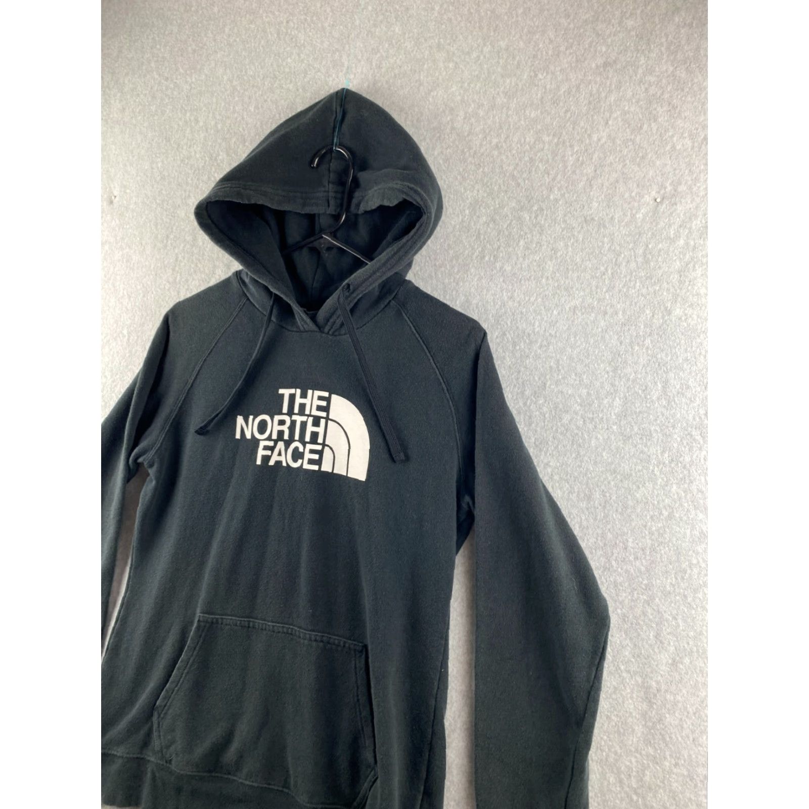 The North Face The North Face Hoodie Womens M Black Pullover Fleece Graphic Logo Pockets Size M / US 6-8 / IT 42-44 - 7 Thumbnail