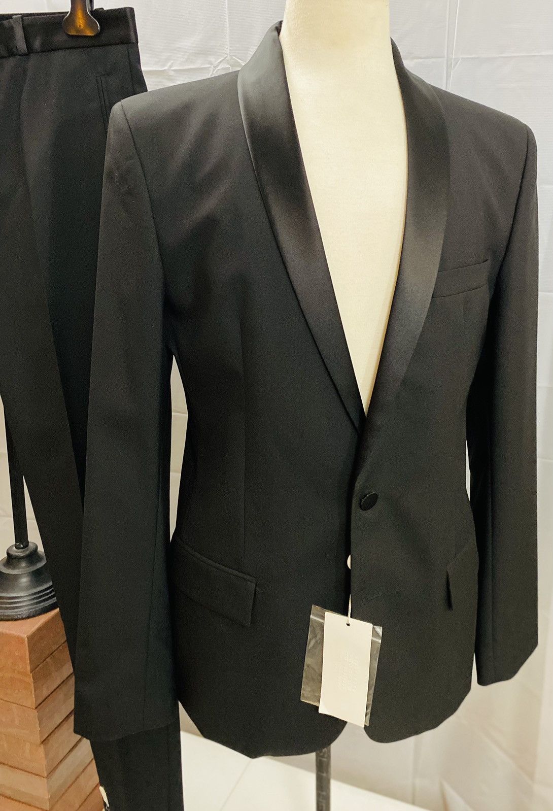 Maison Margiela Maison Margiela 🇮🇹 Black Wool Shawl Lapel 2-btn Tux 50R NWT Size 40R - 7 Thumbnail