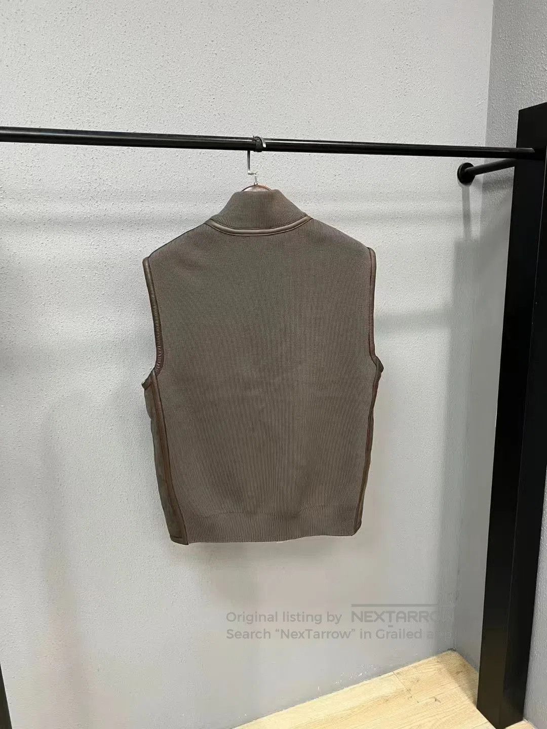 Louis Vuitton Louis Vuitton Fur Leather Vest. Size US XXL / EU 58 / 5 - 2 Thumbnail