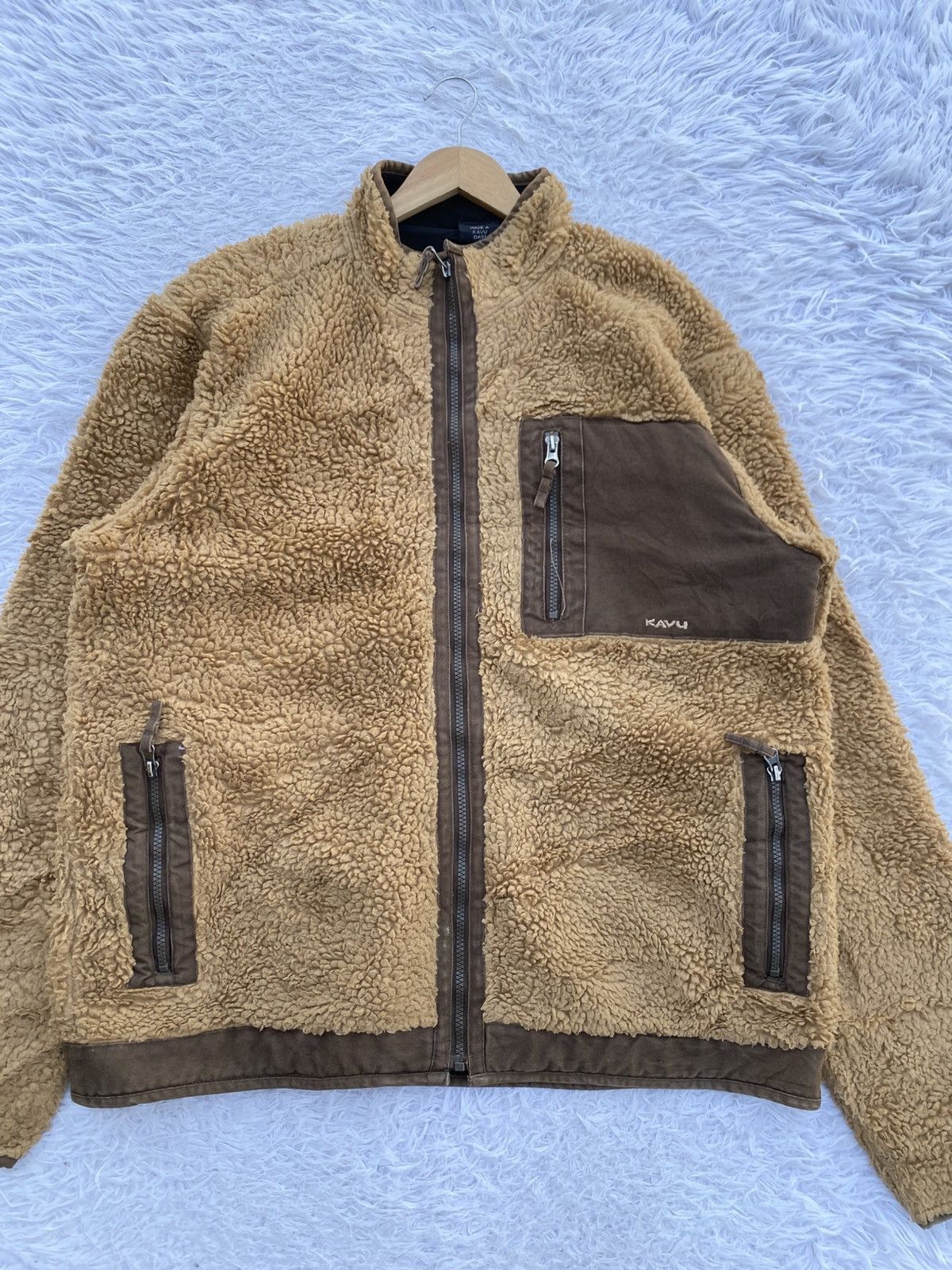 KAVU KAVU Men's Warmest Fleece Deep Pile Sherpa FullZip Jacket. Size US L / EU 52-54 / 3 - 4 Thumbnail
