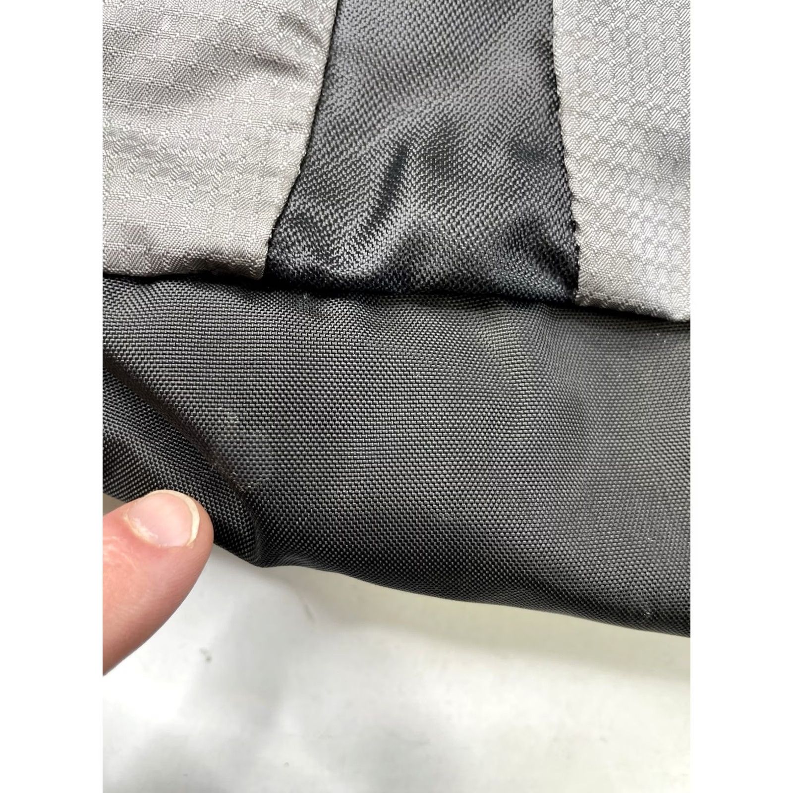 Osprey Osprey Ozone Courier Black Messenger Bag 20L 15" Laptop Shoulder Bag Mens Nylon Crossbody Adjustable Strap 15 in Width Black Spanos Size ONE SIZE - 4 Thumbnail