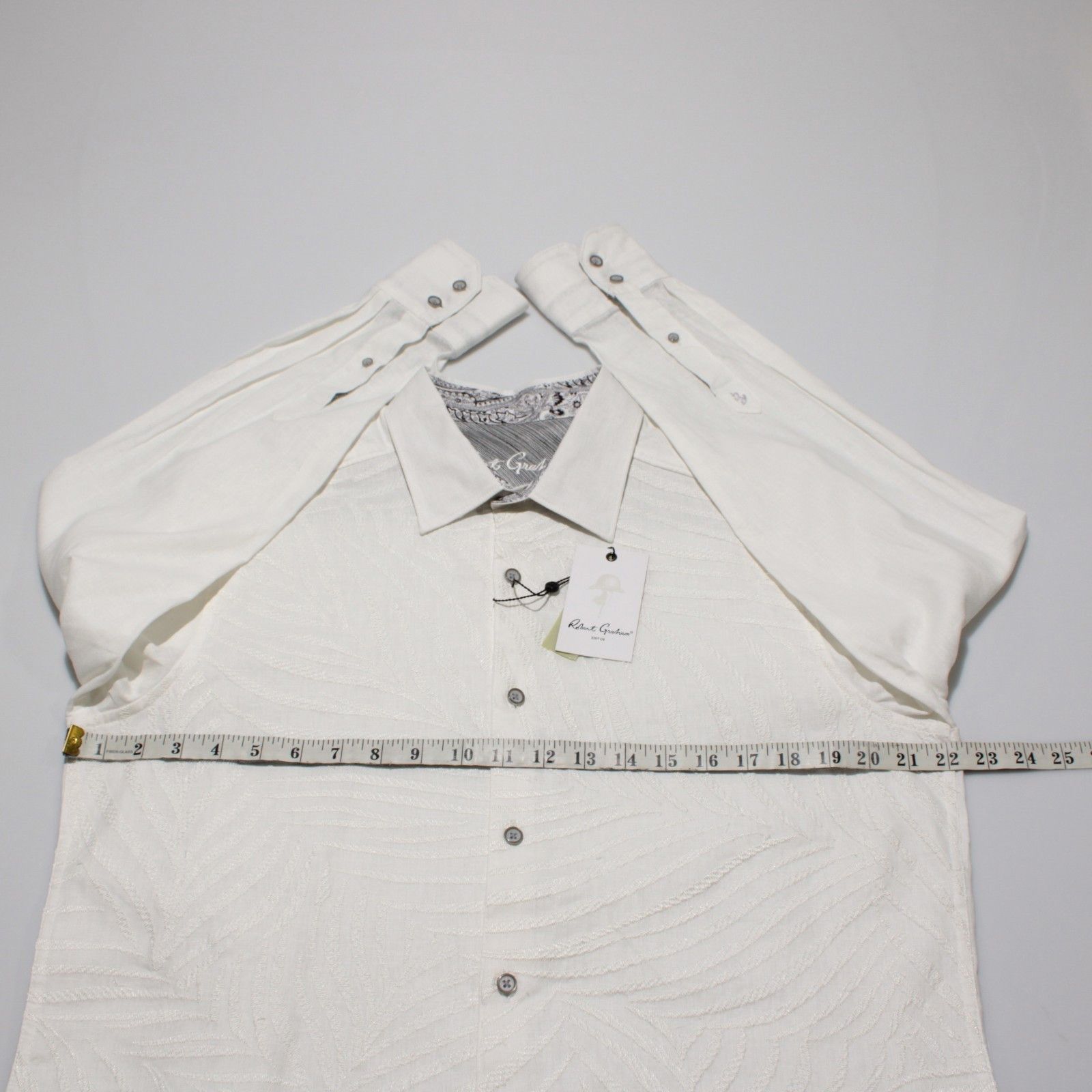 Robert Graham Robert Graham New with tags Shirt Size M US In White Size US M / EU 48-50 / 2 - 7 Thumbnail